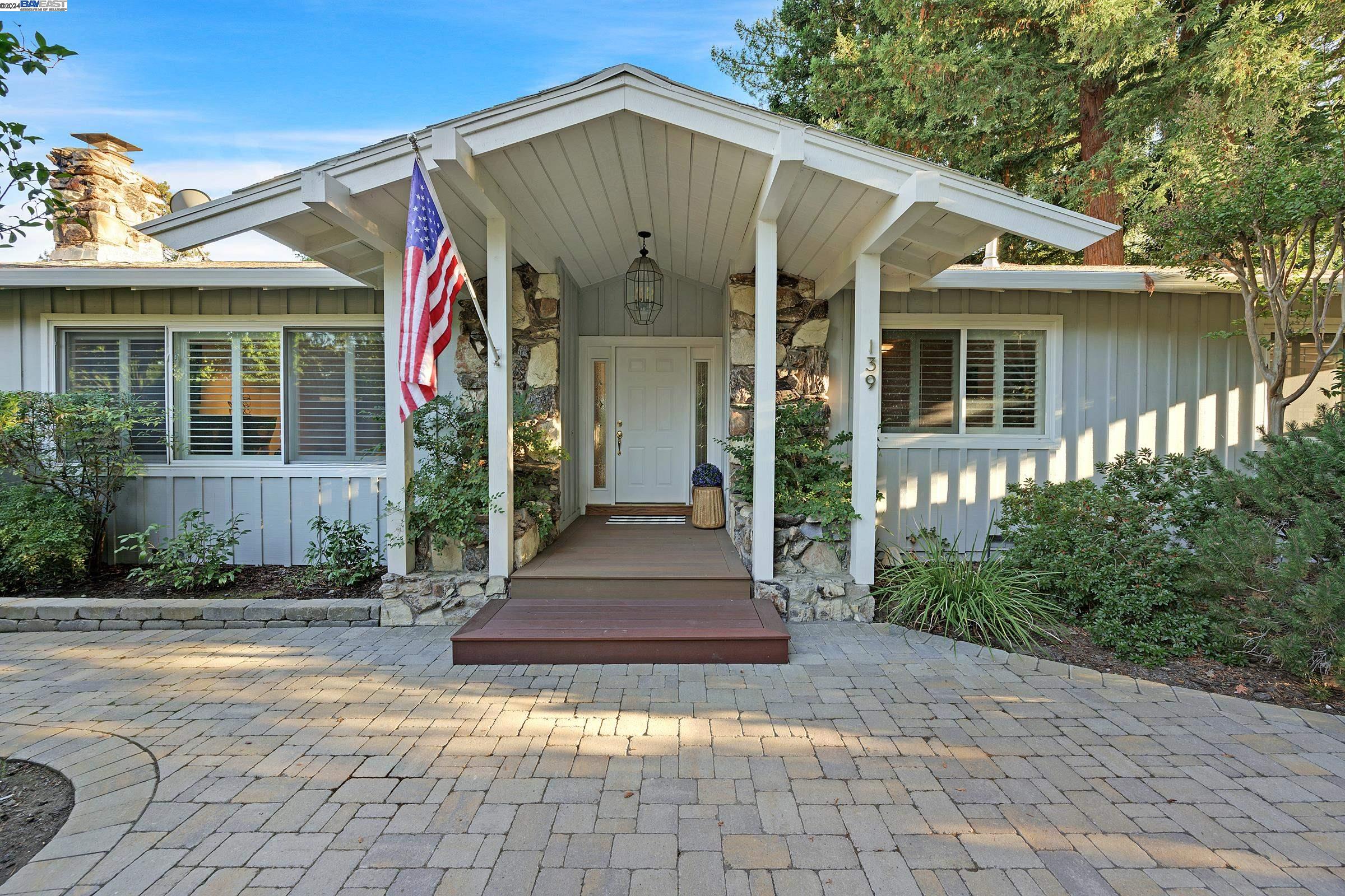 139 Paraiso Dr