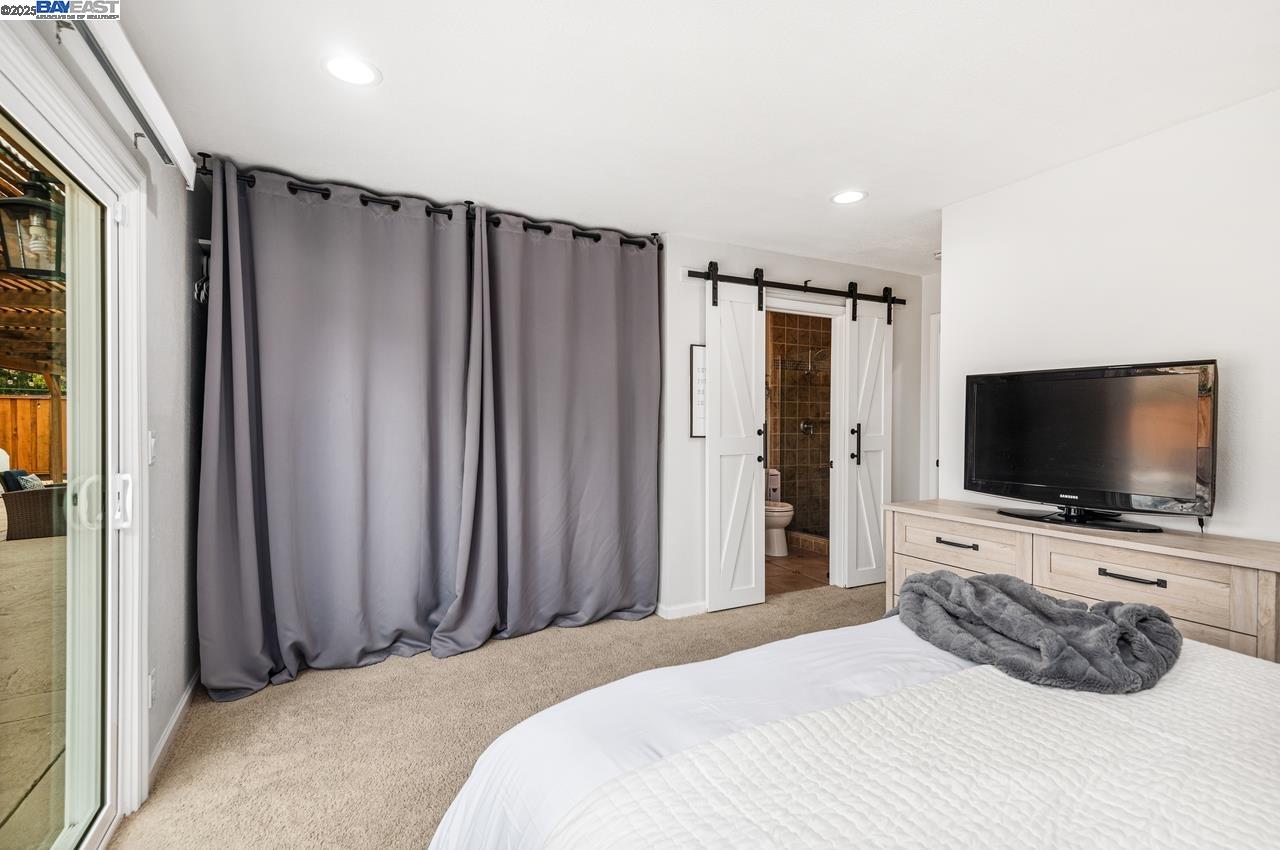 5968 Ocean Hills Way
