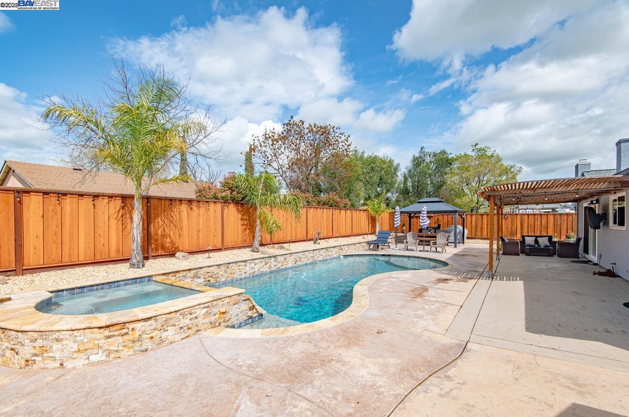 5968 Ocean Hills Way