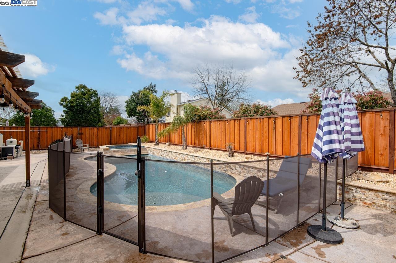 5968 Ocean Hills Way