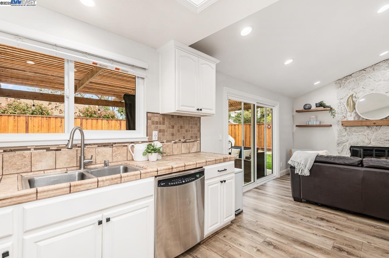 5968 Ocean Hills Way