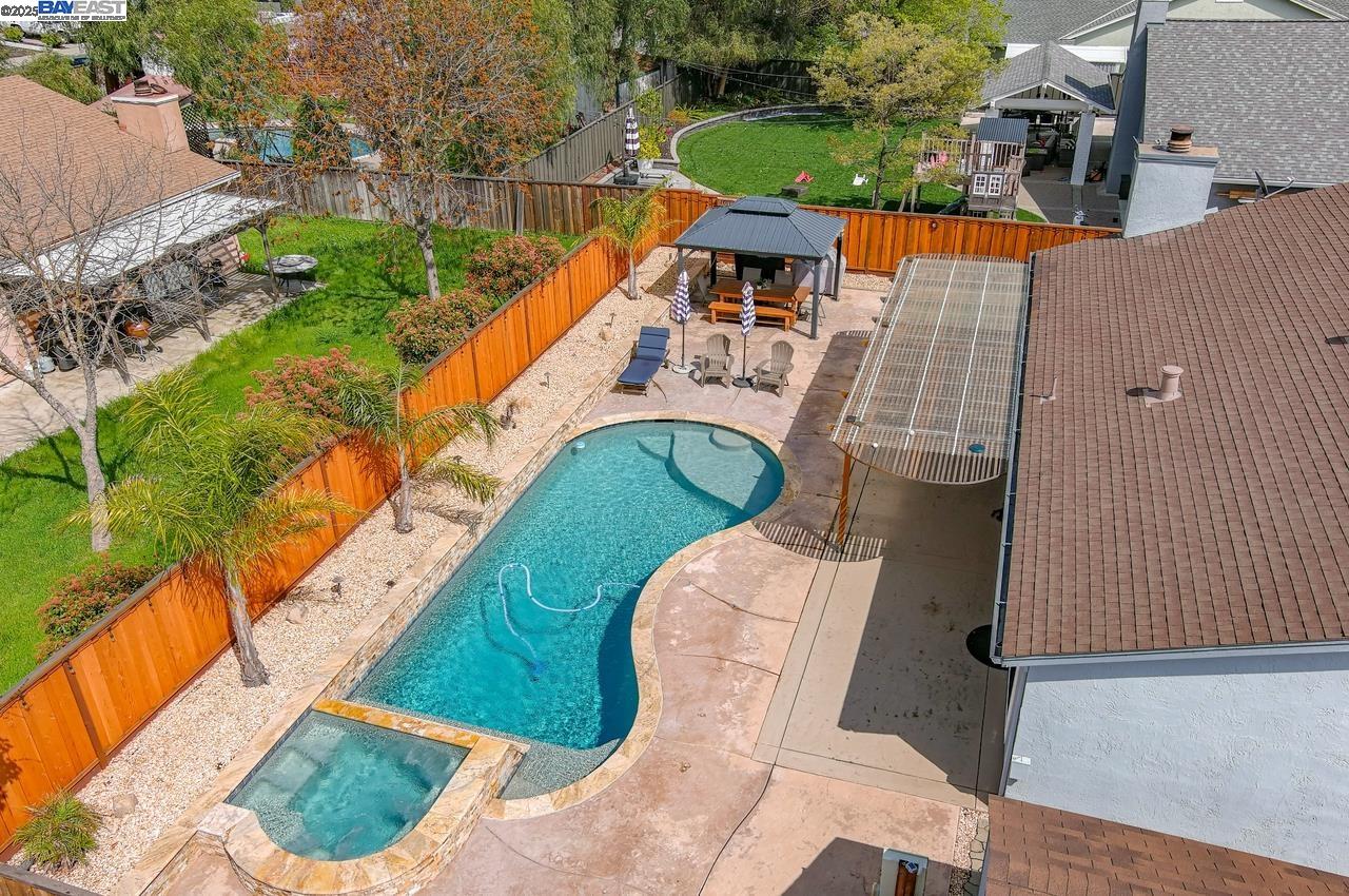 5968 Ocean Hills Way