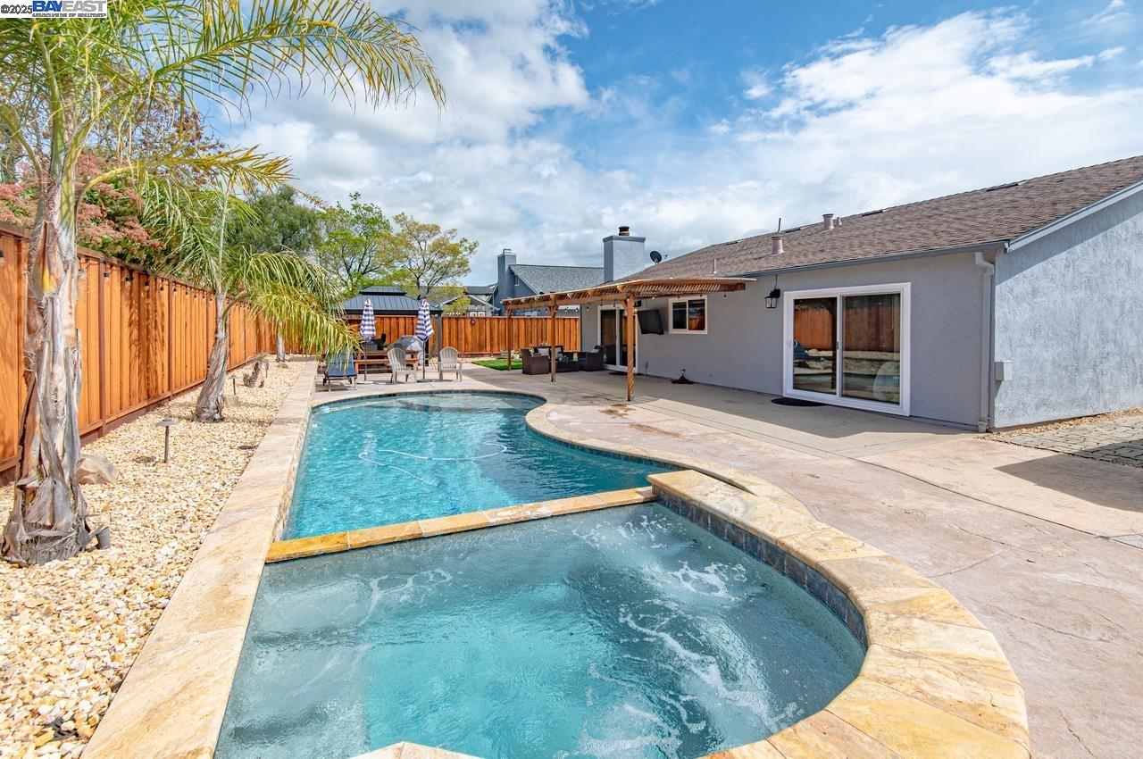 5968 Ocean Hills Way
