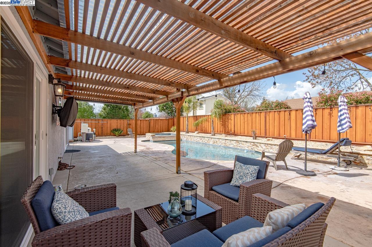 5968 Ocean Hills Way
