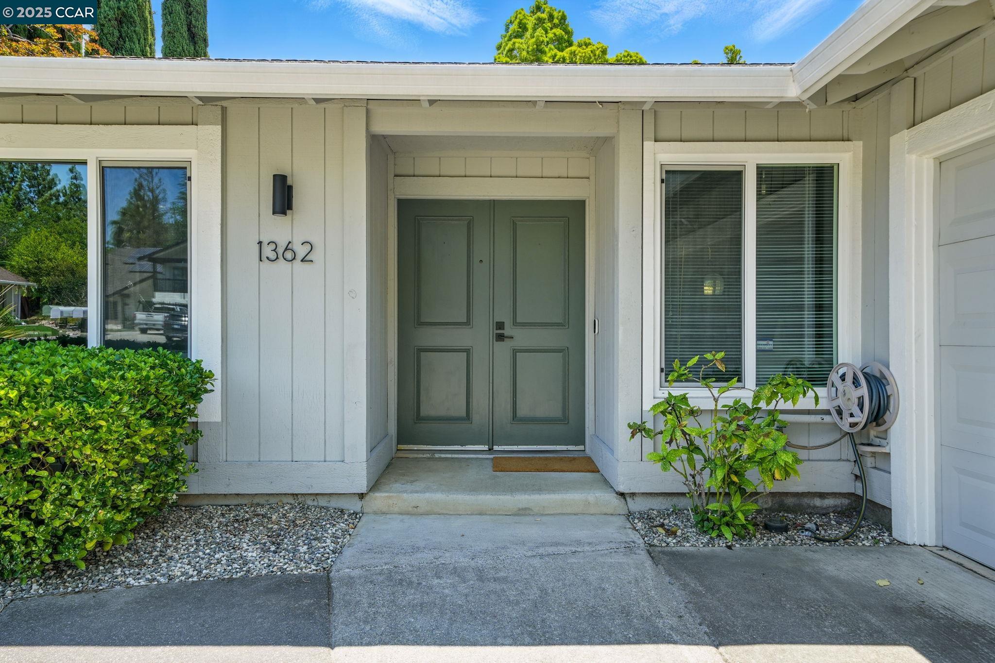 1362 Meadow Glen Way