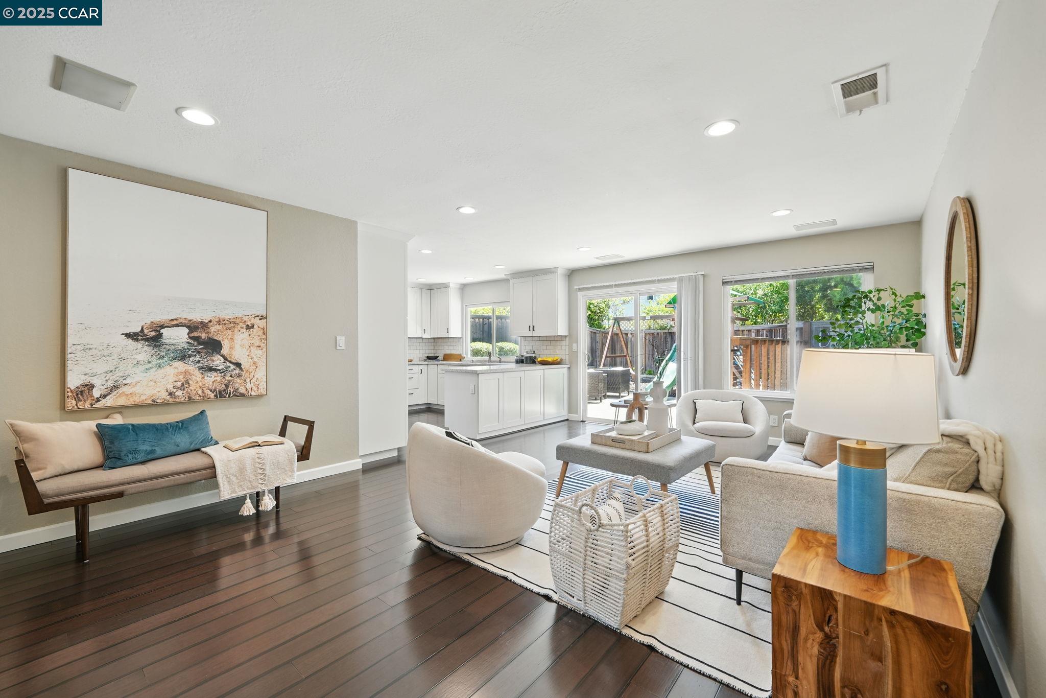 1362 Meadow Glen Way