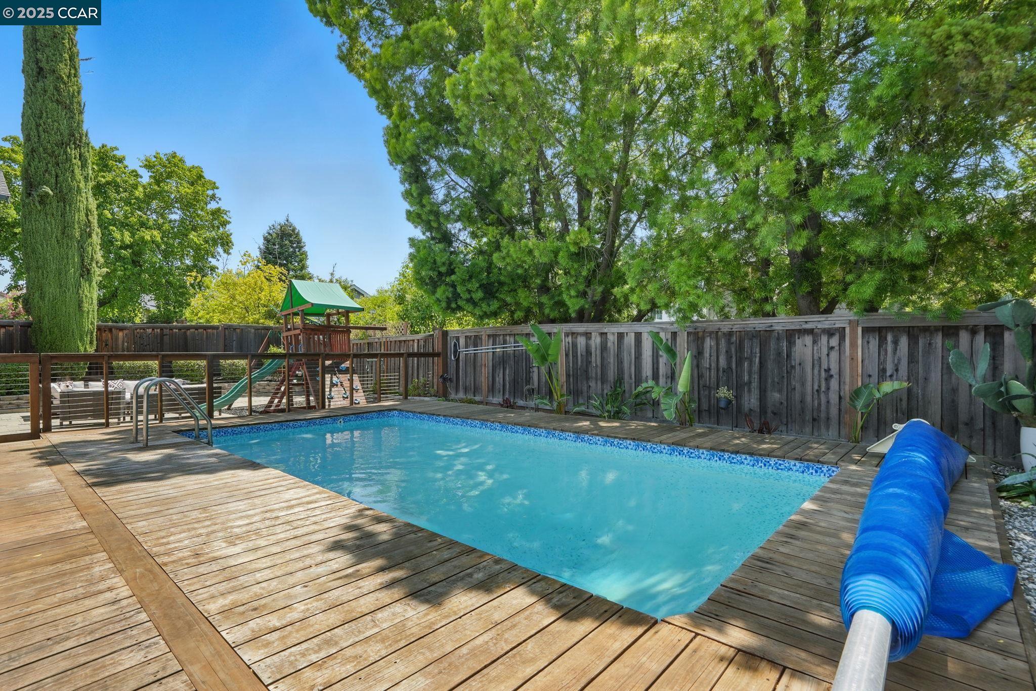 1362 Meadow Glen Way