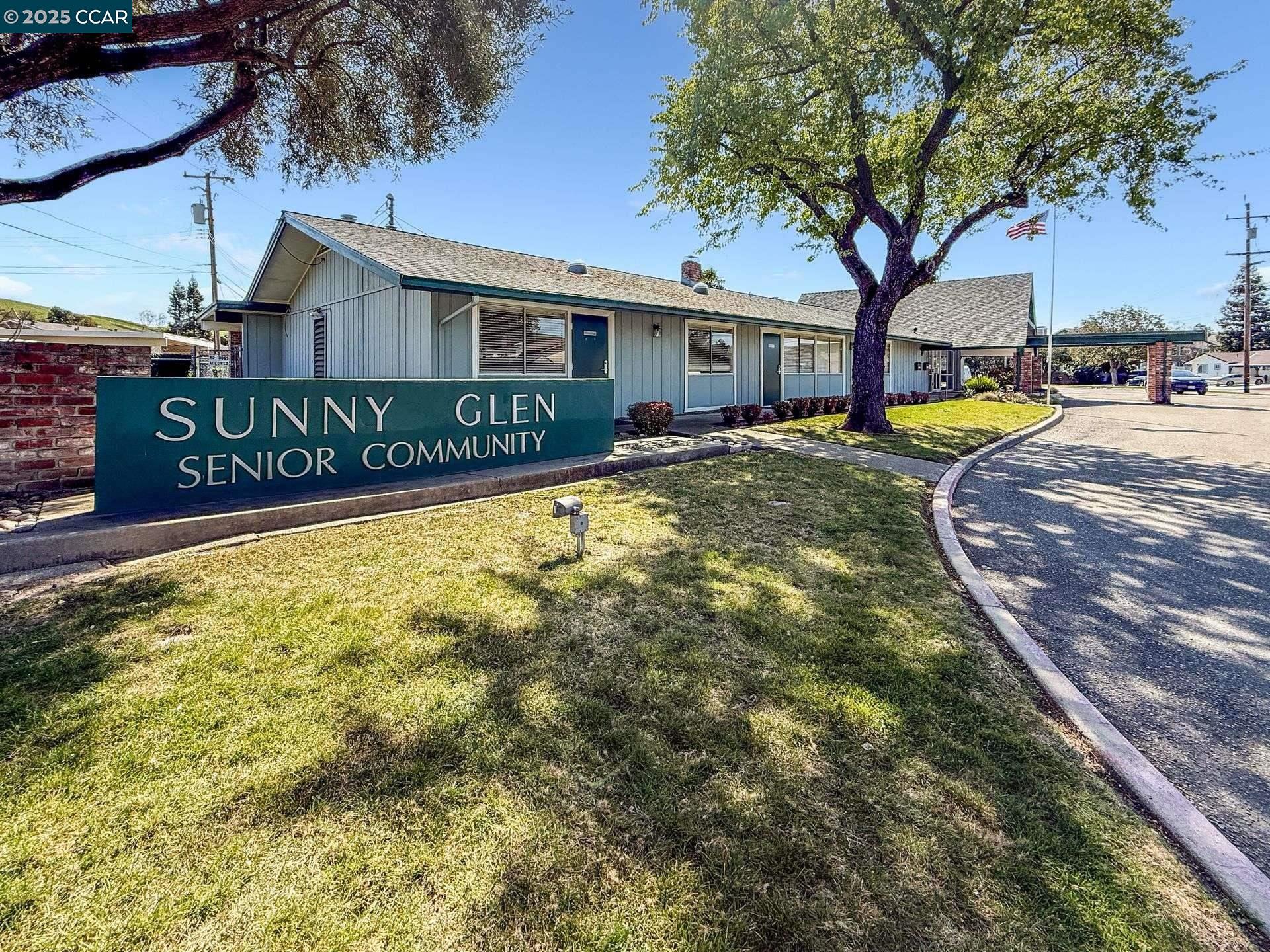 216 Tangerine Ct