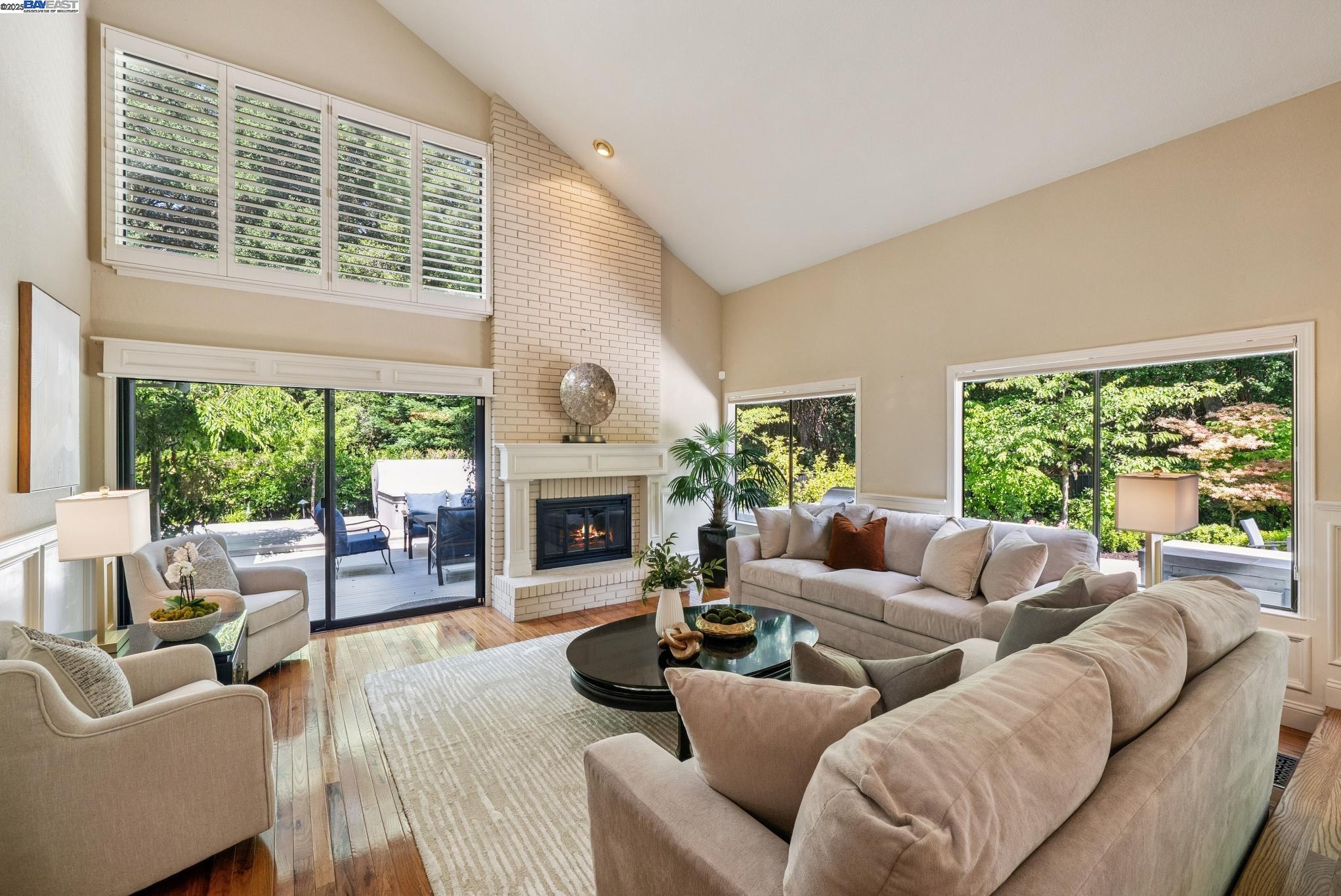45 Oakridge Lane
