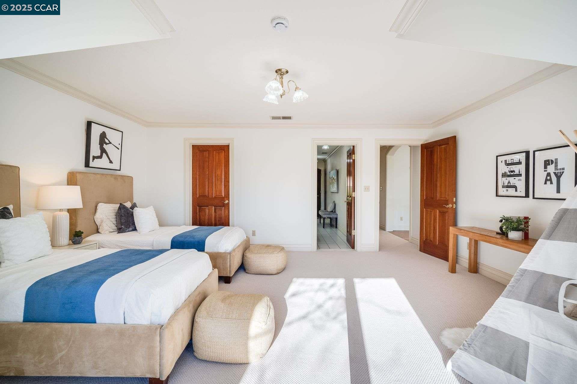 2420 Diablo Lakes Ln