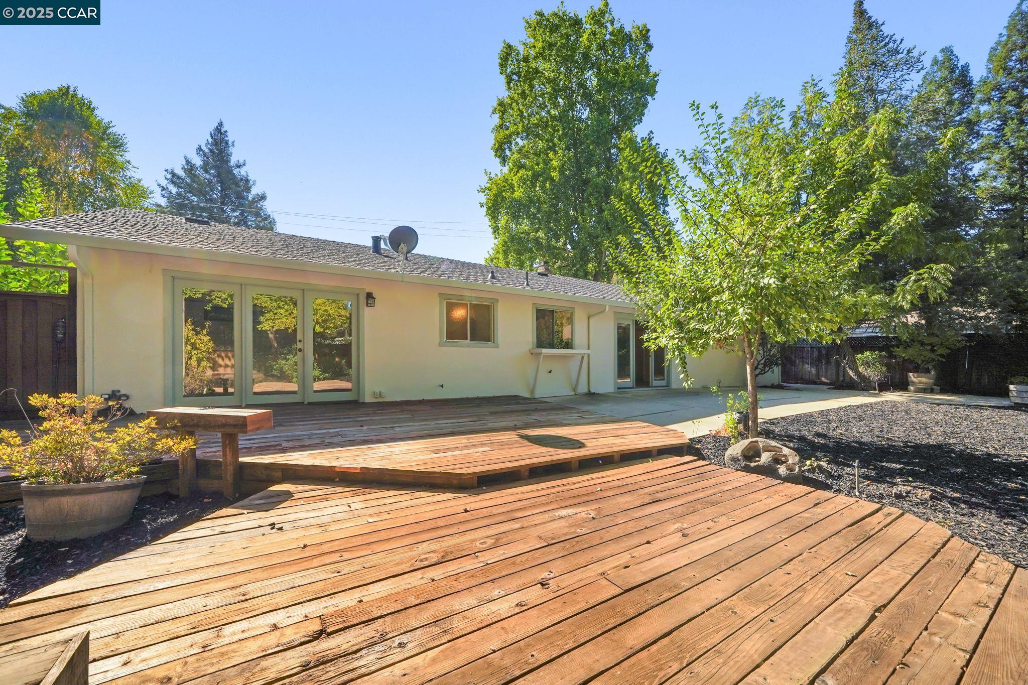 544 Verona Ave, Danville