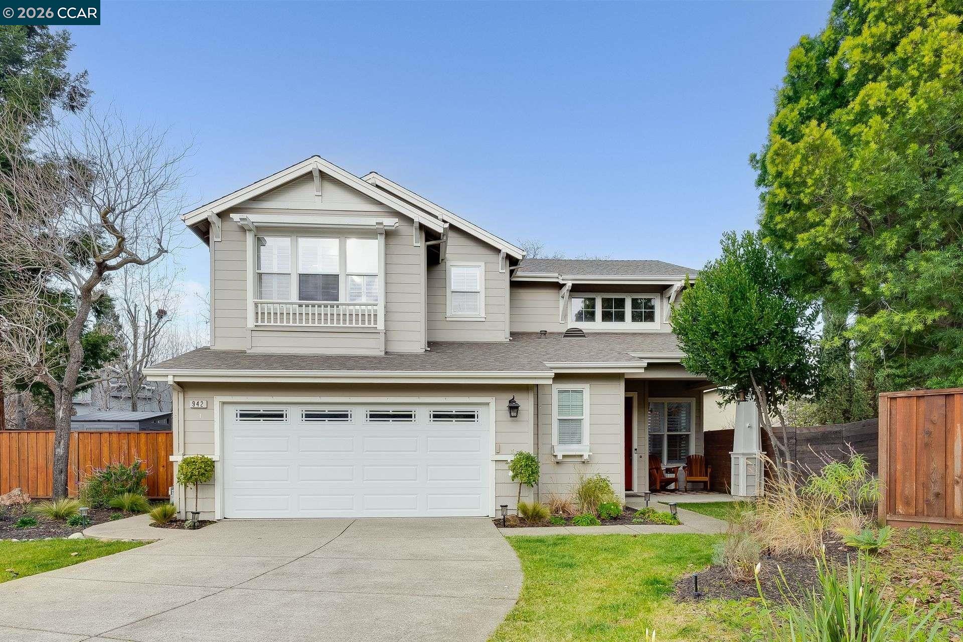 942 Monet Cir