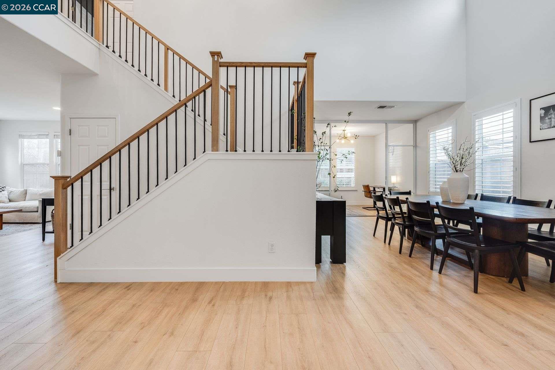 942 Monet Cir