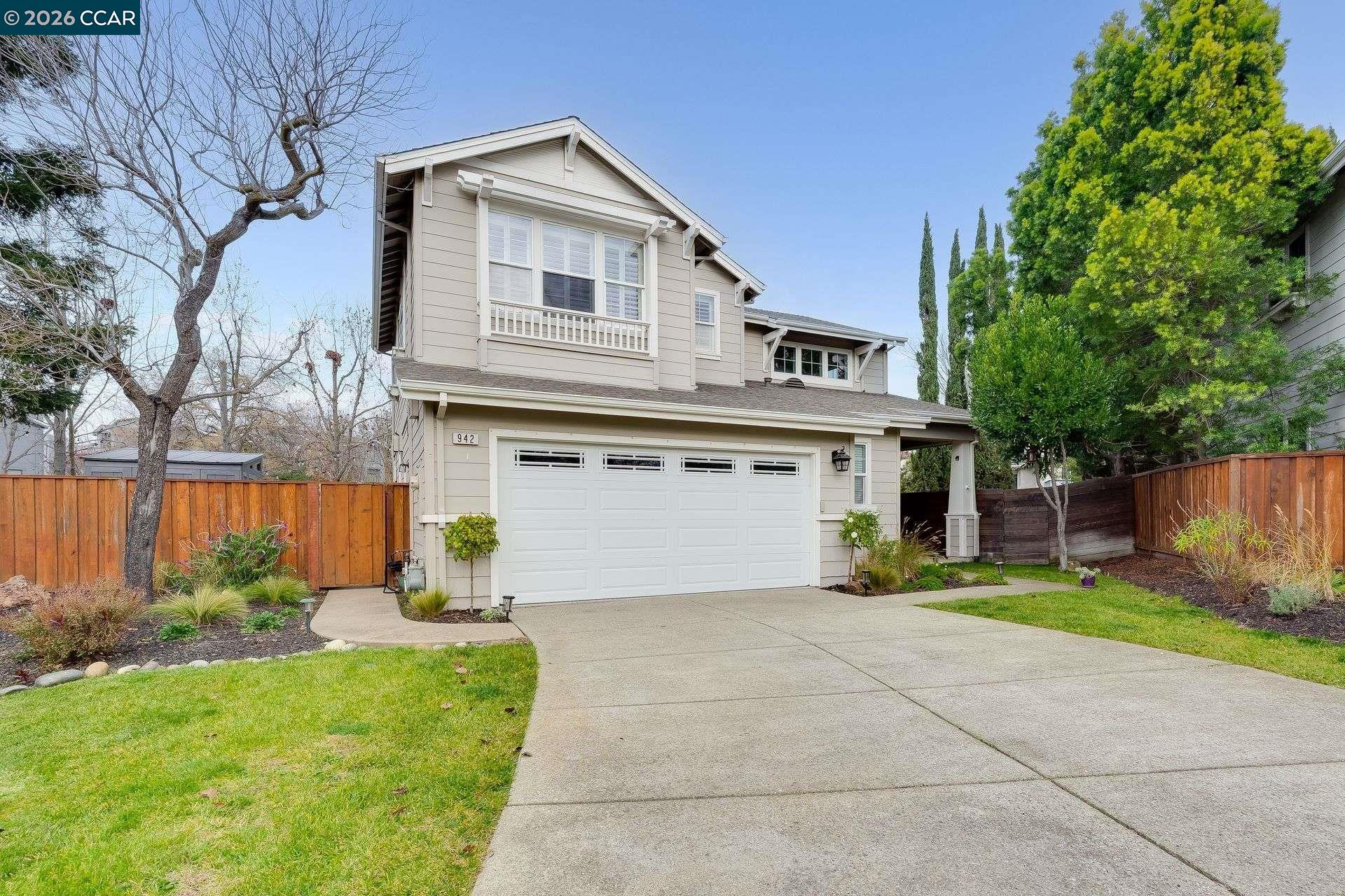 942 Monet Cir