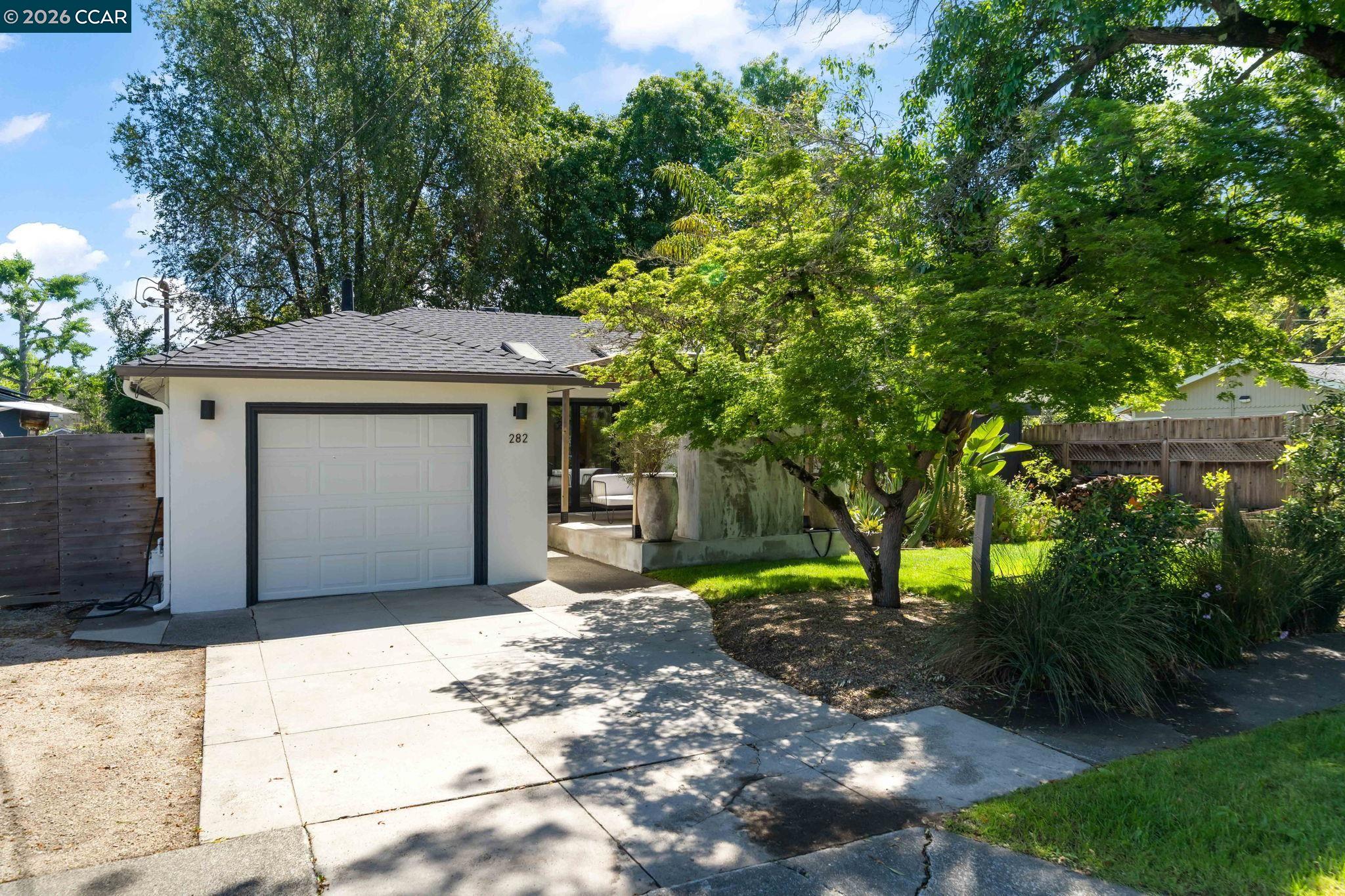 282 S Hartson