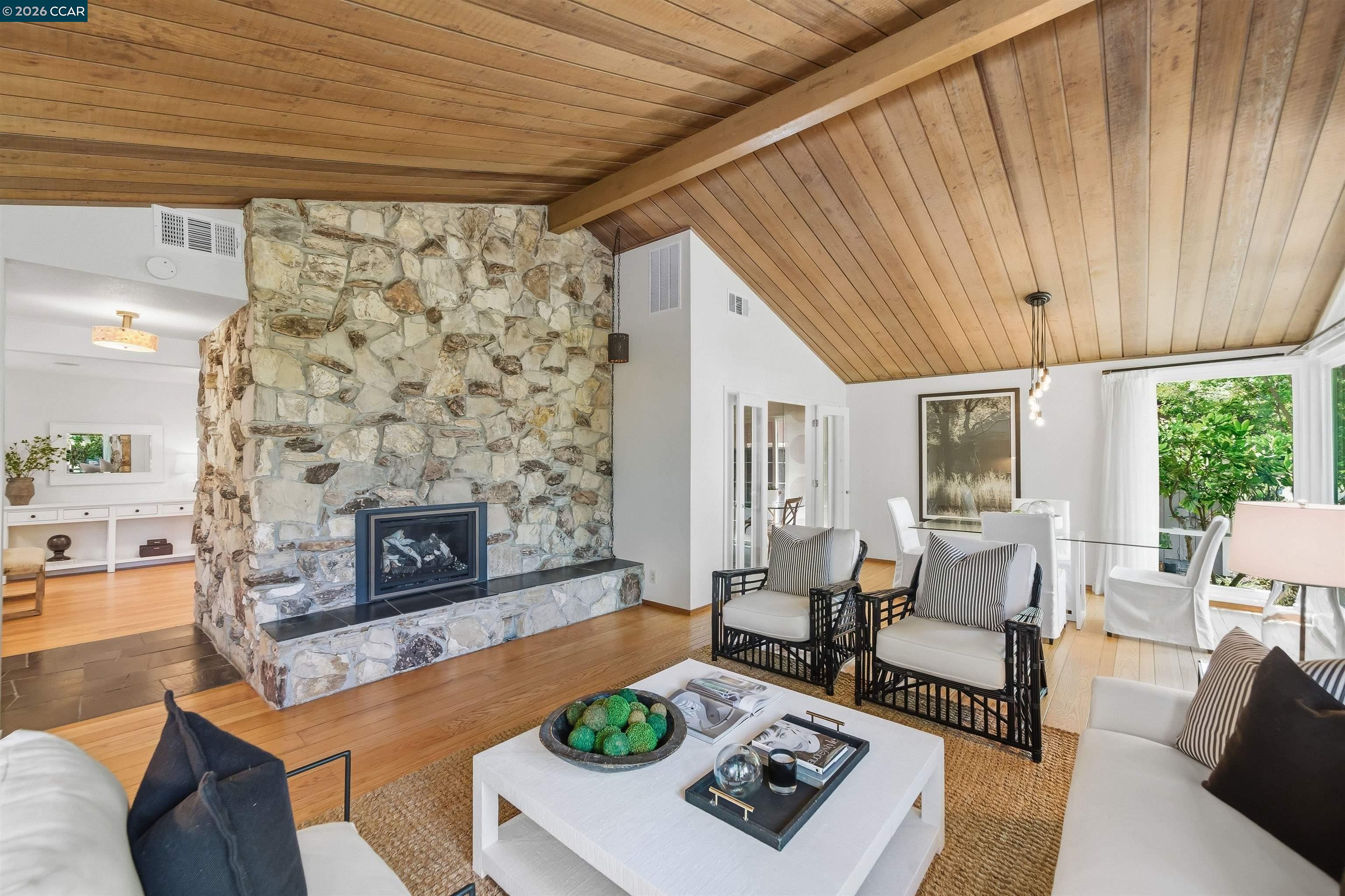157 Shuey Dr