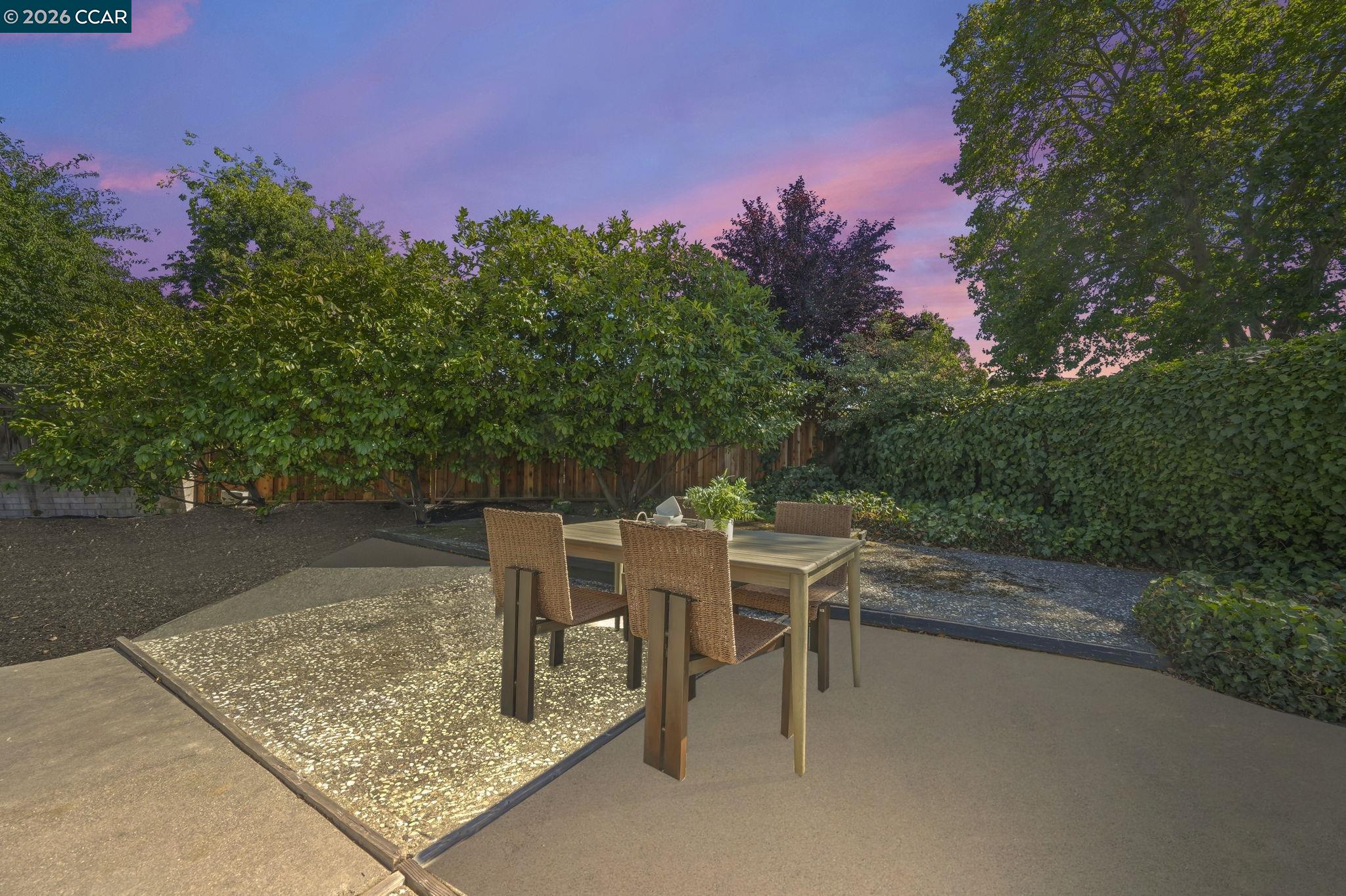 1517 Harlan Dr
