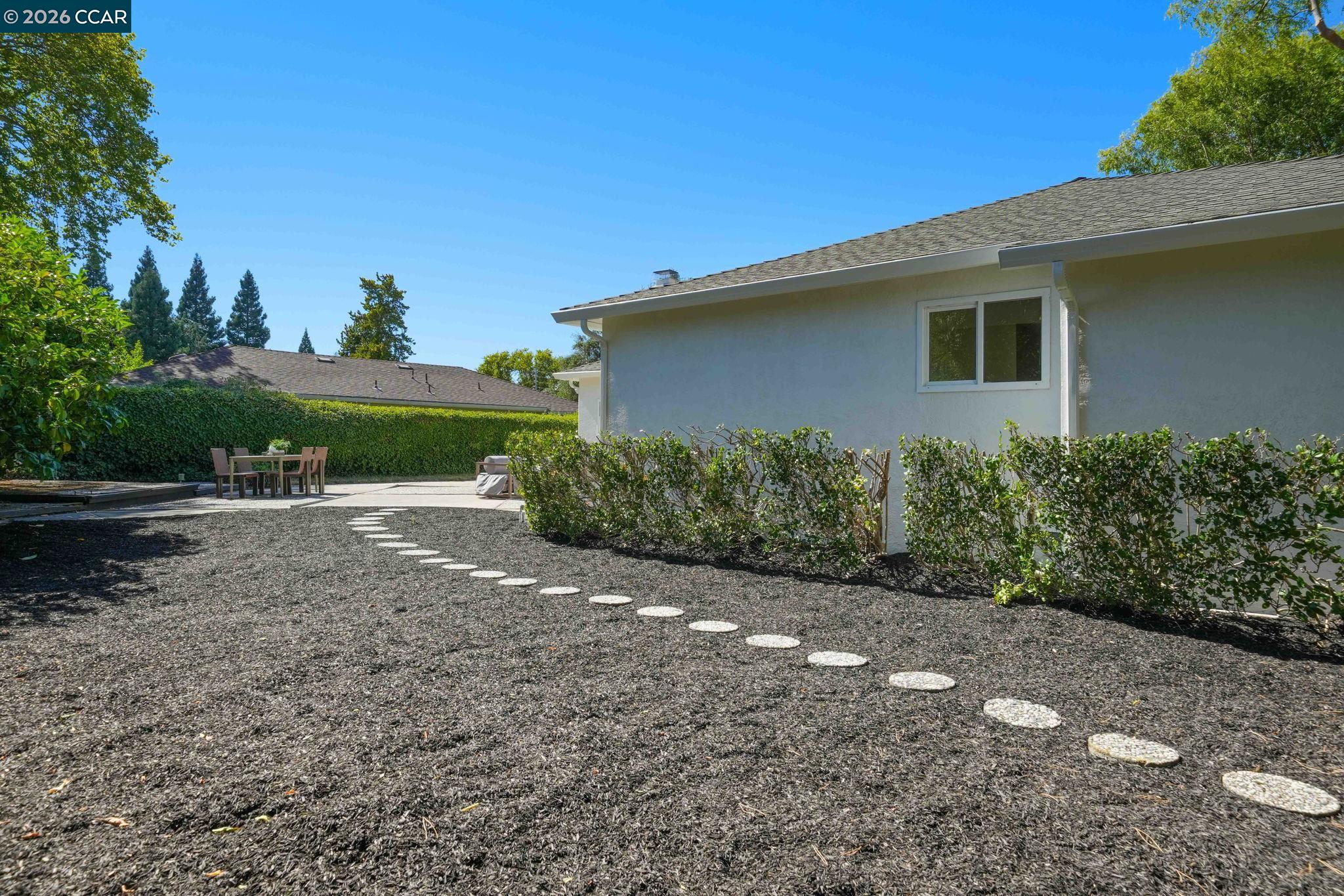 1517 Harlan Dr