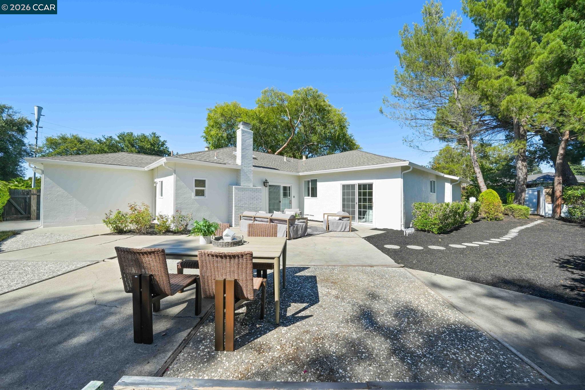 1517 Harlan Dr
