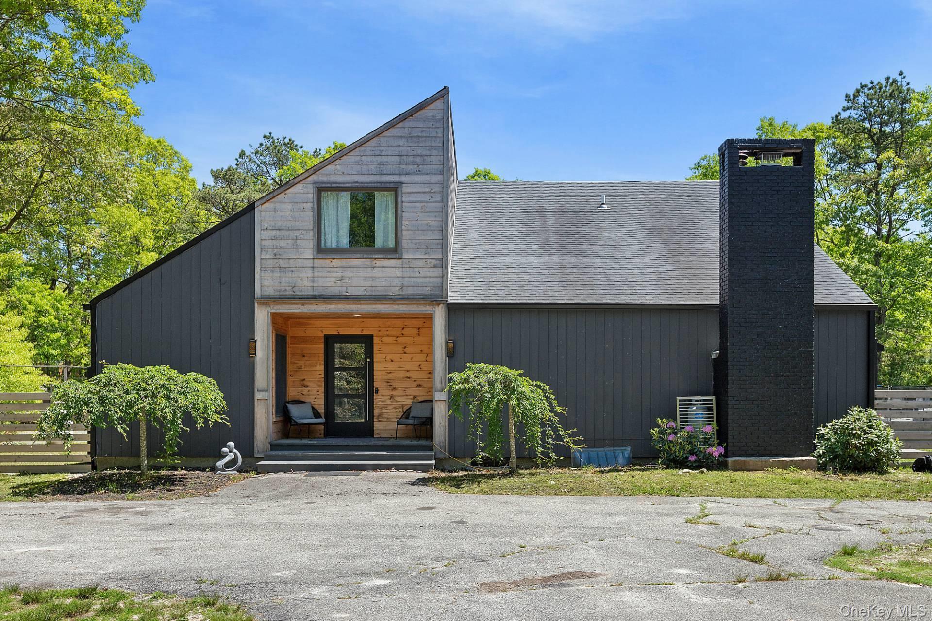 12 North Quarter Rd