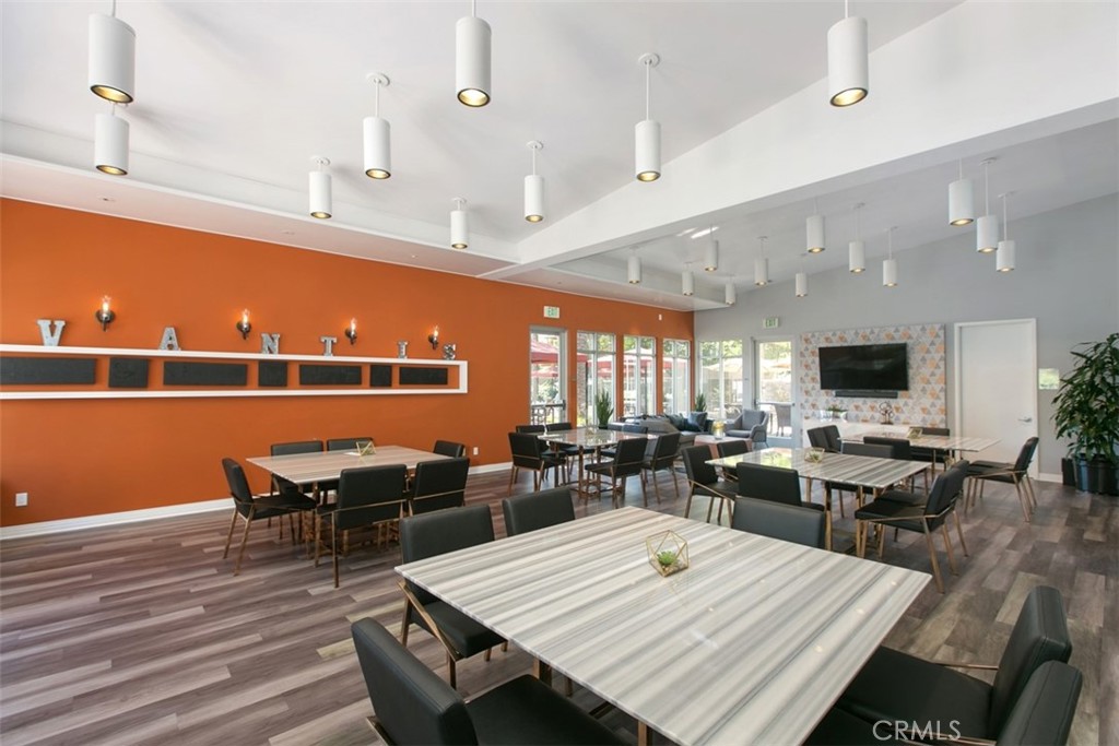 23 Brownstone Way