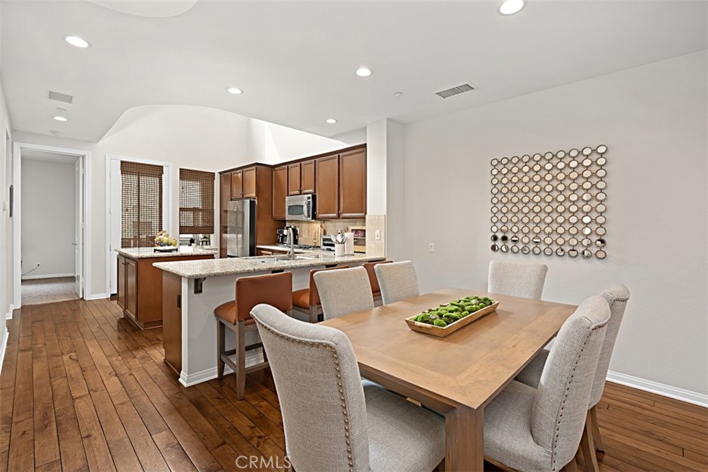 23 Brownstone Way