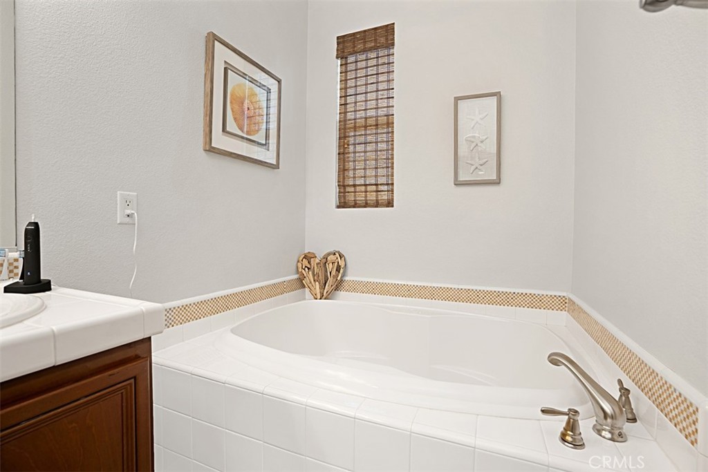 23 Brownstone Way