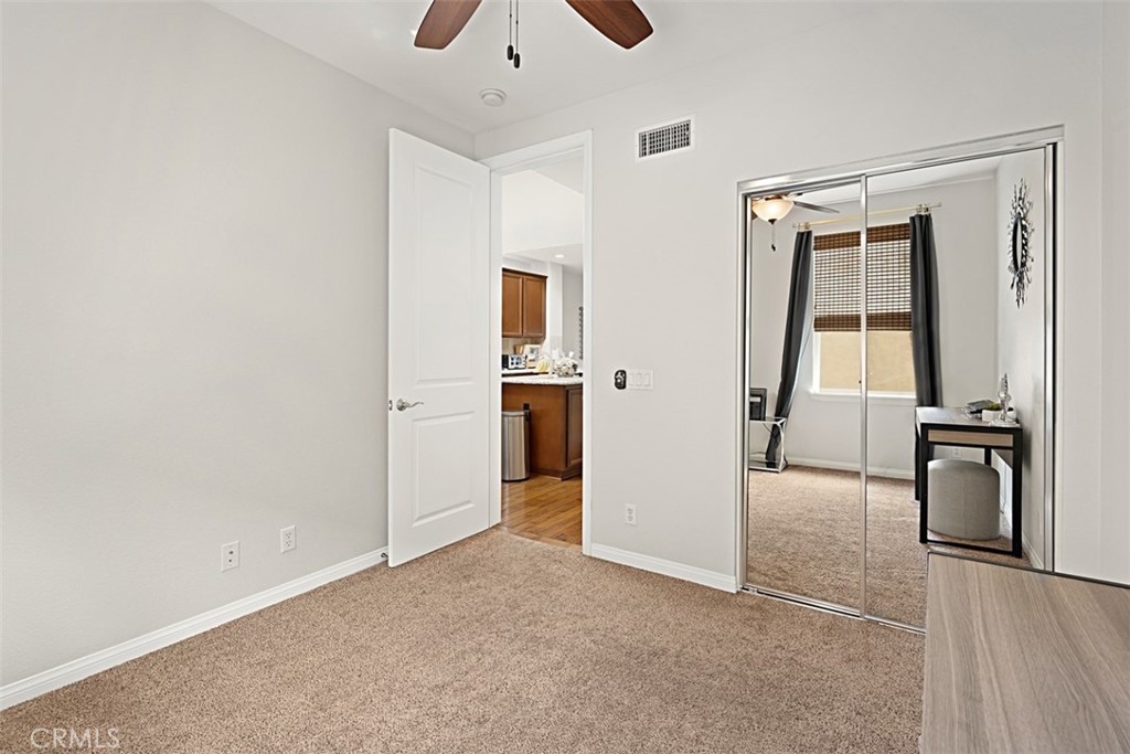 23 Brownstone Way