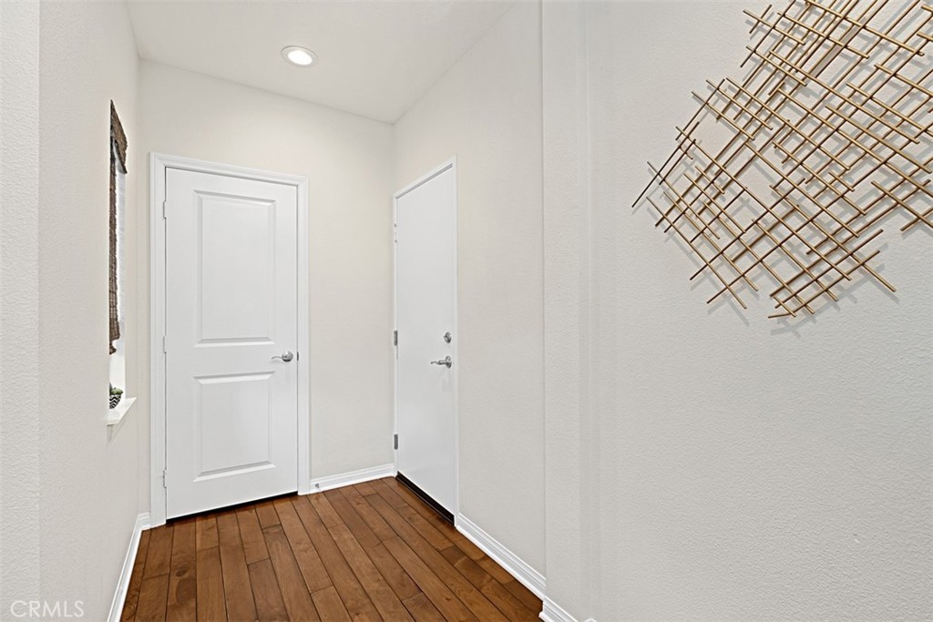 23 Brownstone Way