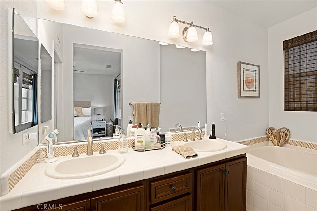 23 Brownstone Way