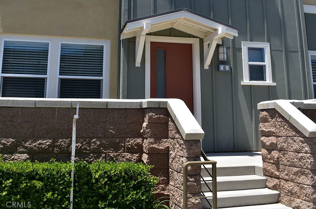6 Brownstone Way