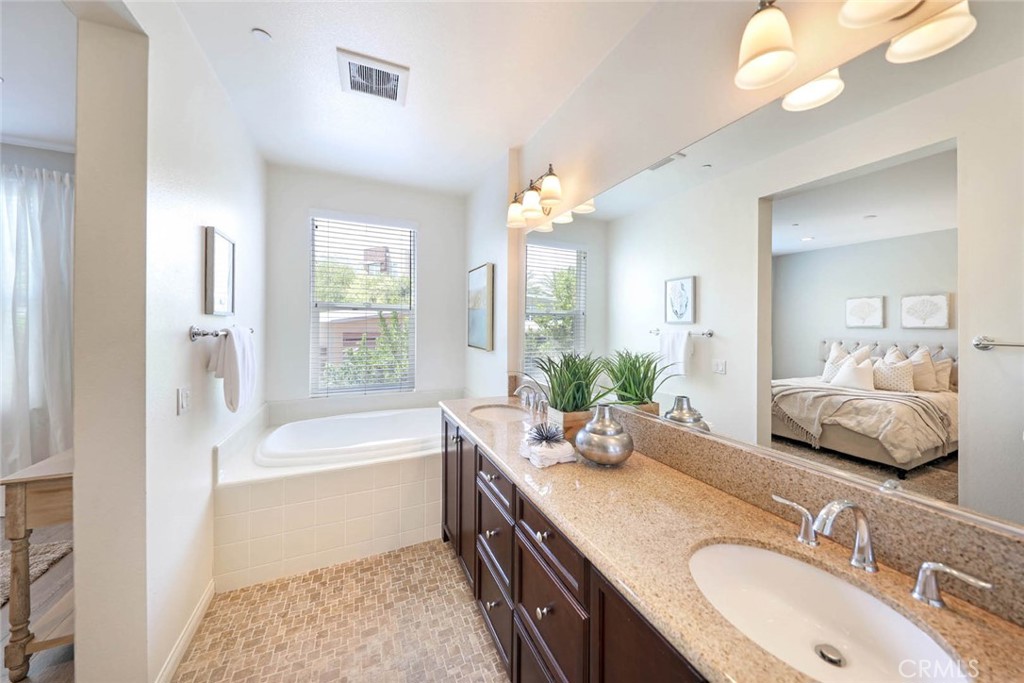 12 Citadel Drive DR204