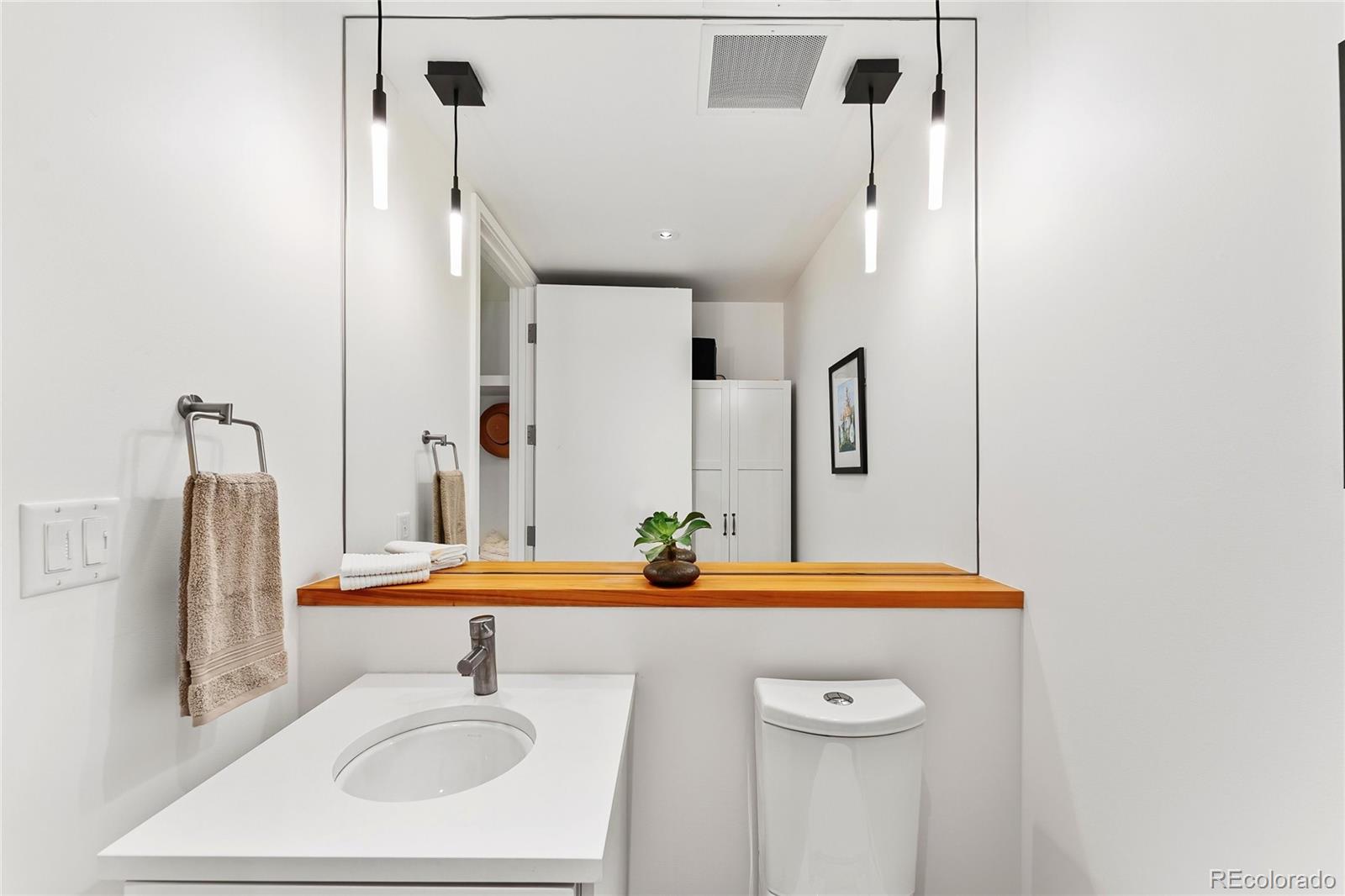 1750 Wewatta Street Unit: 802