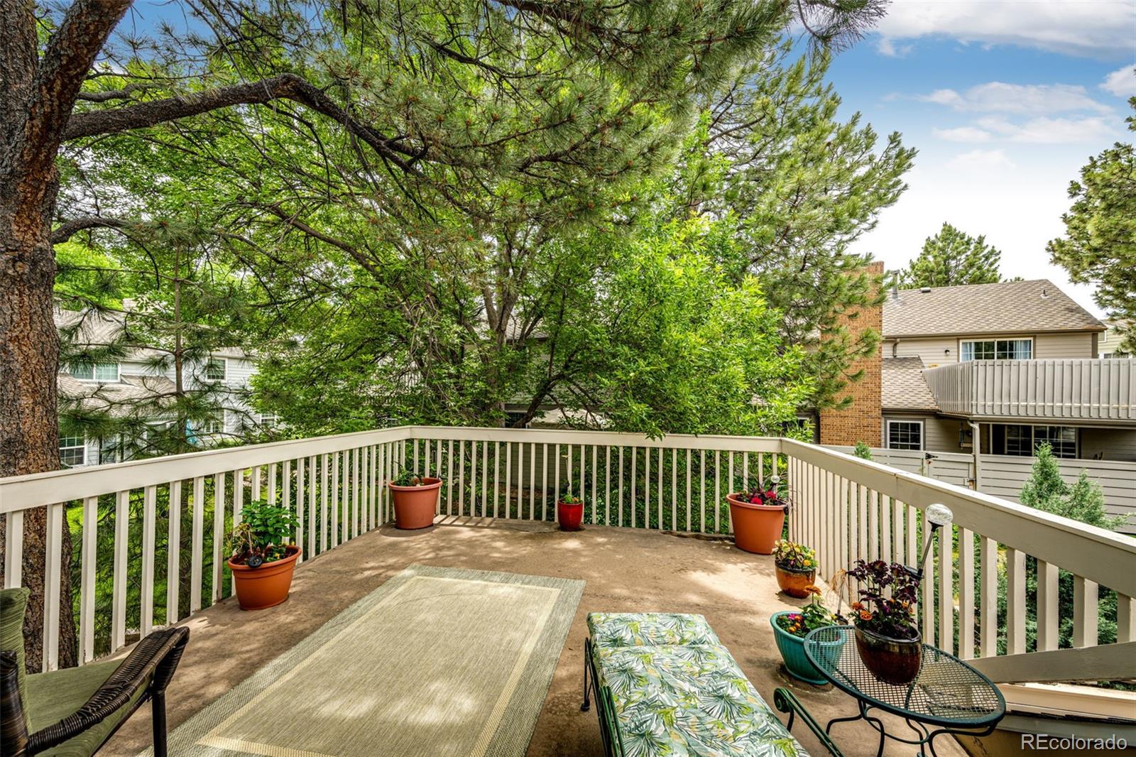 7154 S Poplar Way