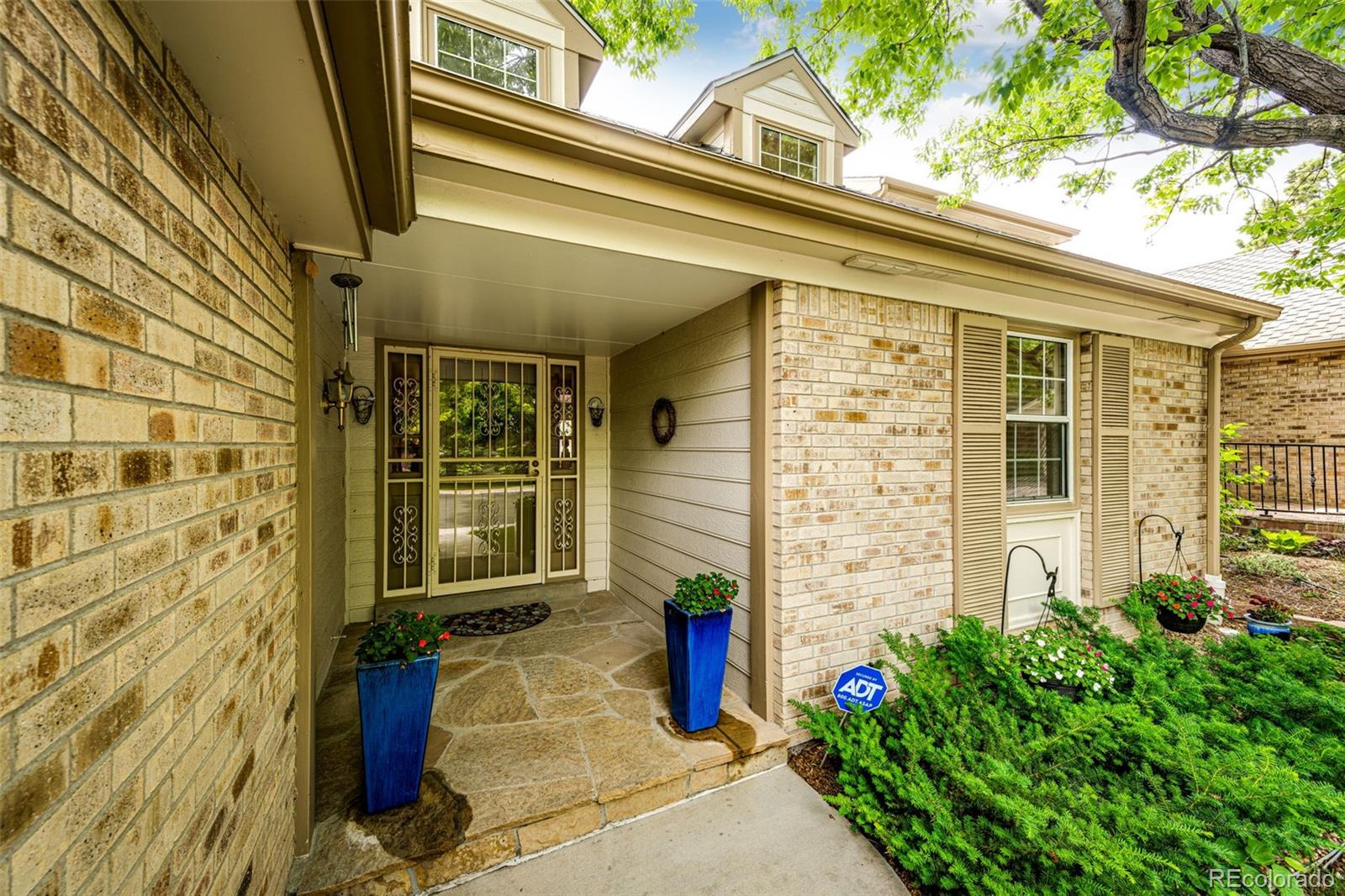 7154 S Poplar Way