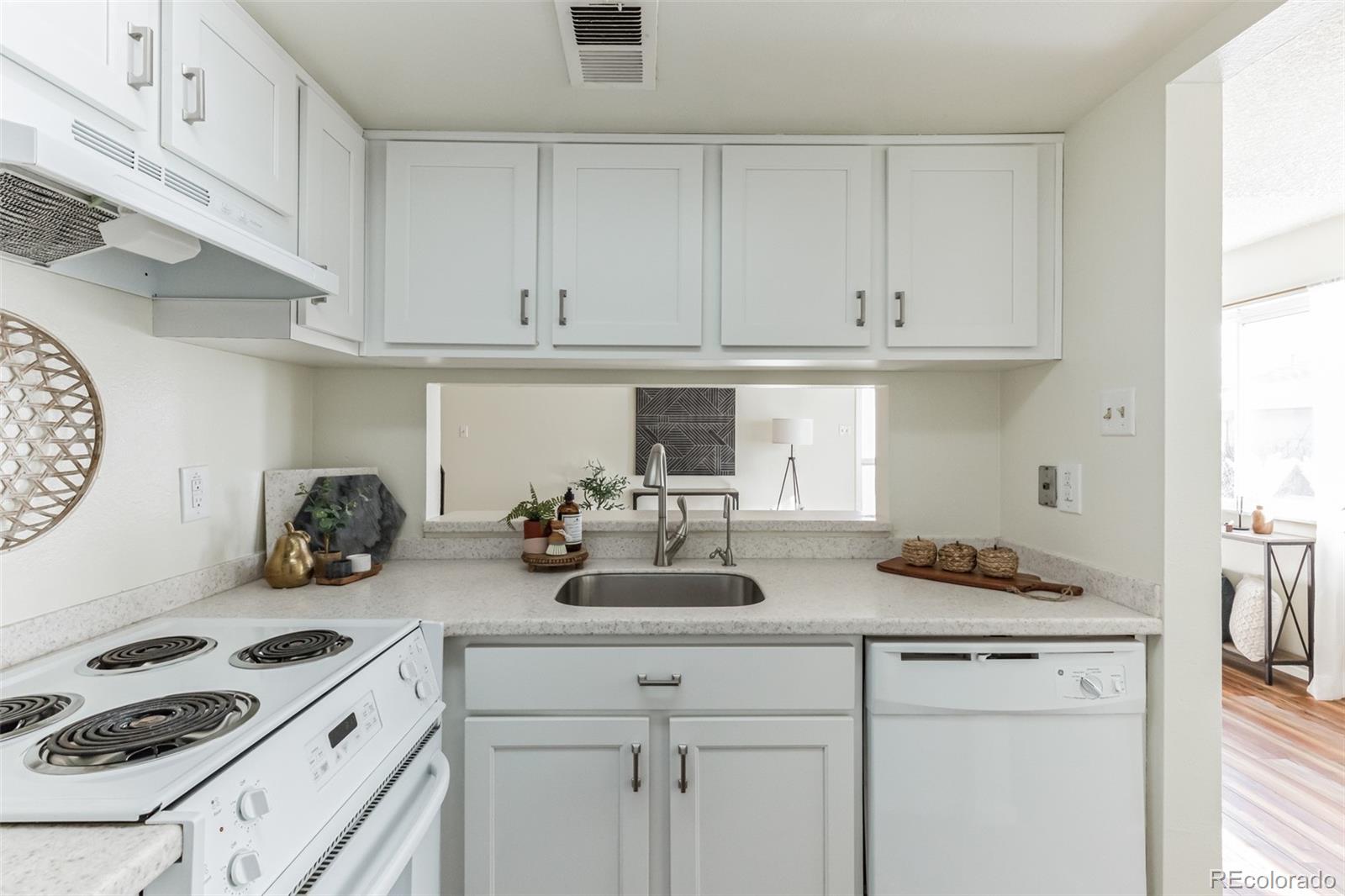 1250 S Monaco Parkway Unit: 86