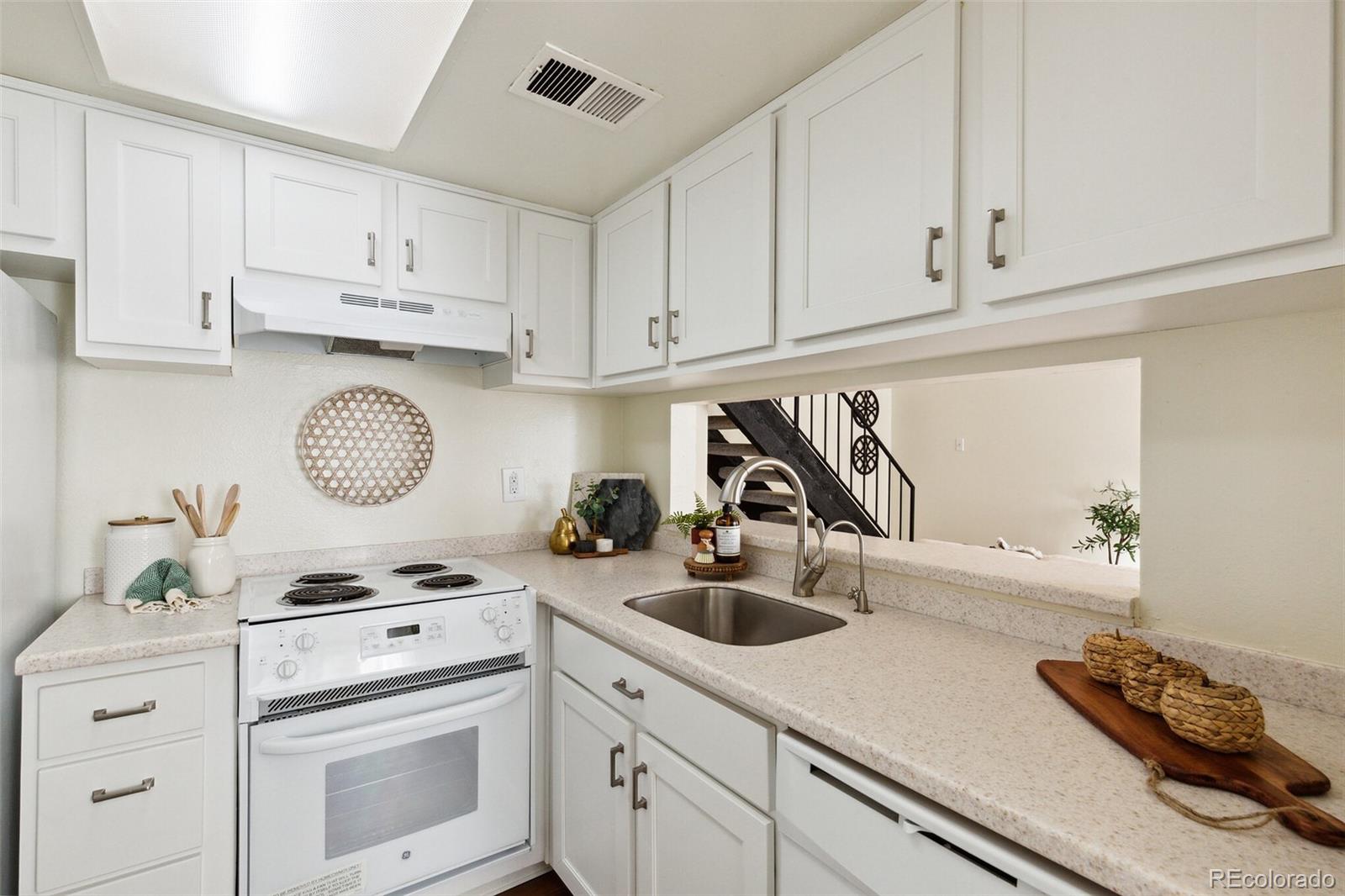 1250 S Monaco Parkway Unit: 86