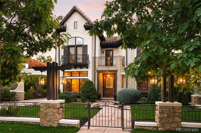 20 S Grape Street