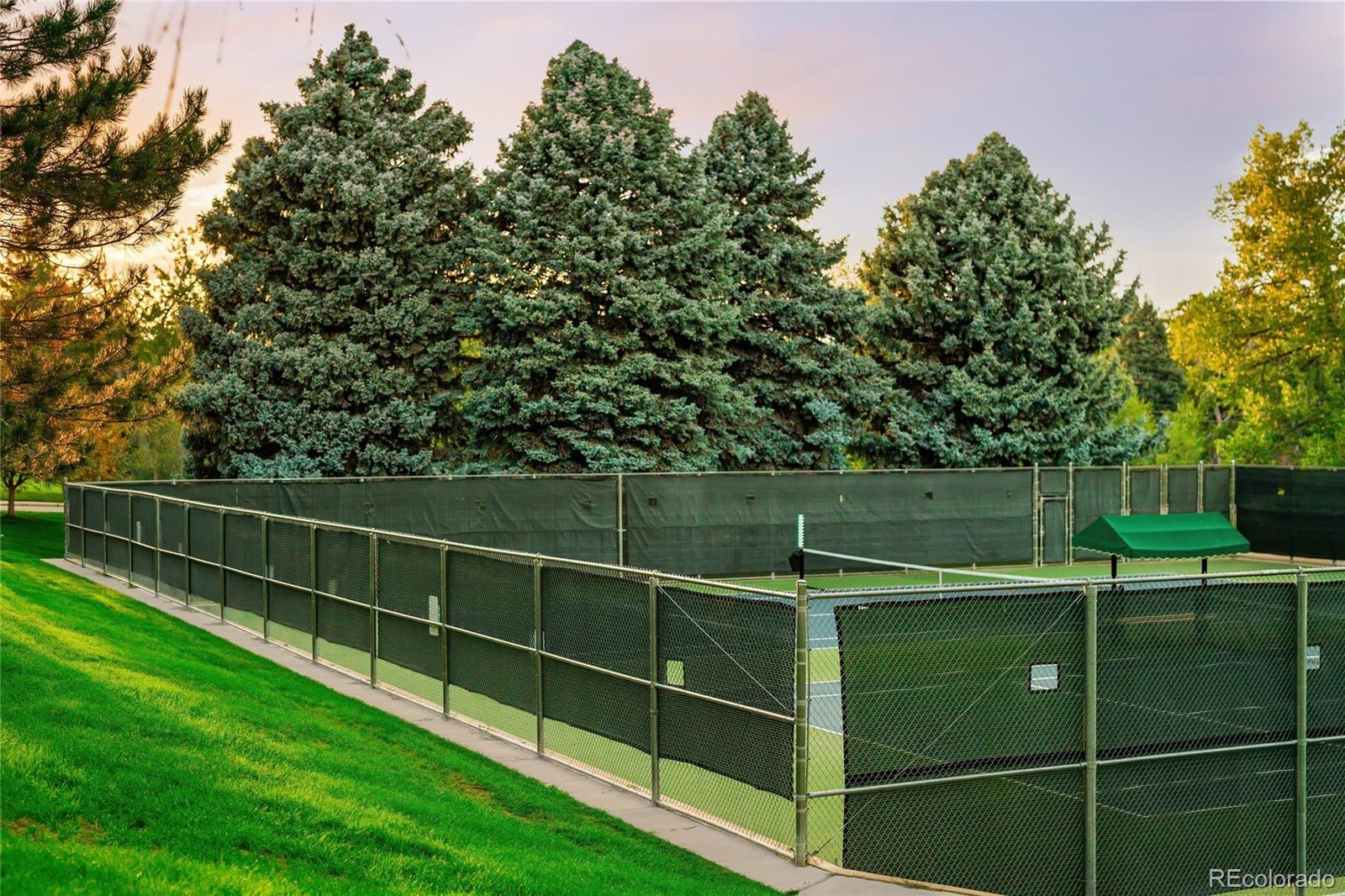 2285 W Davies Avenue