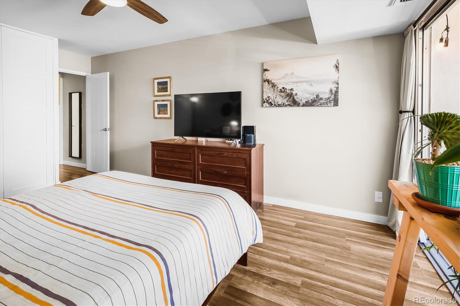 1121 Albion Street Unit: 504
