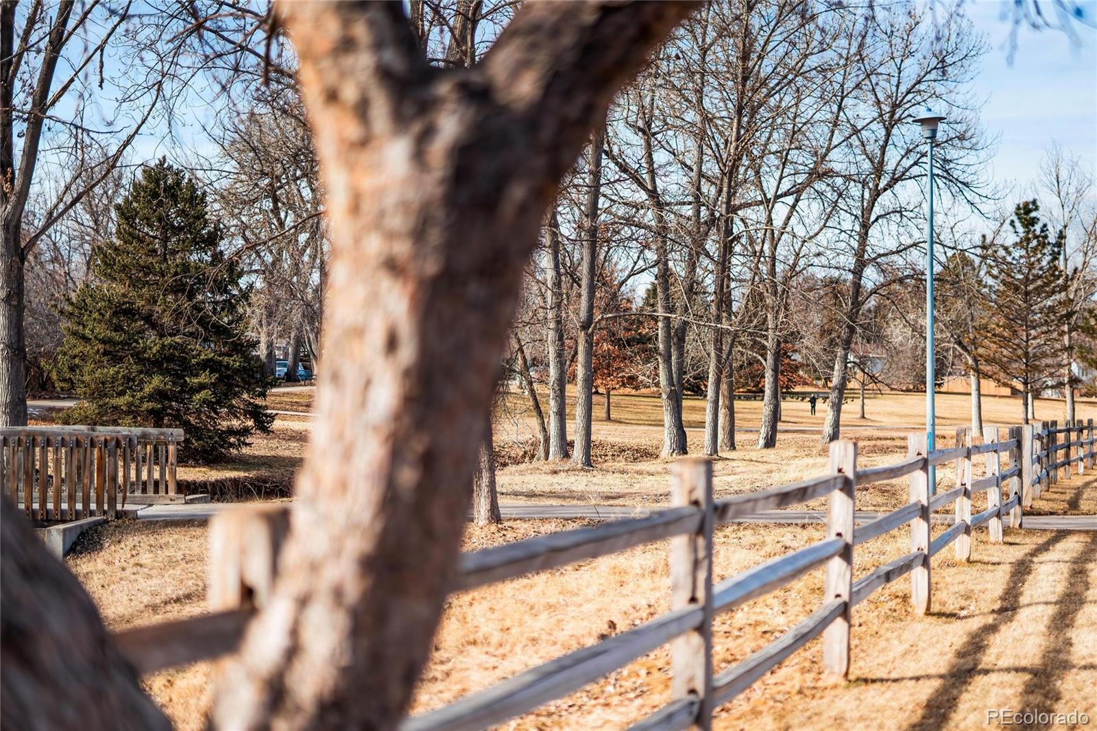 1019 W Peakview Circle