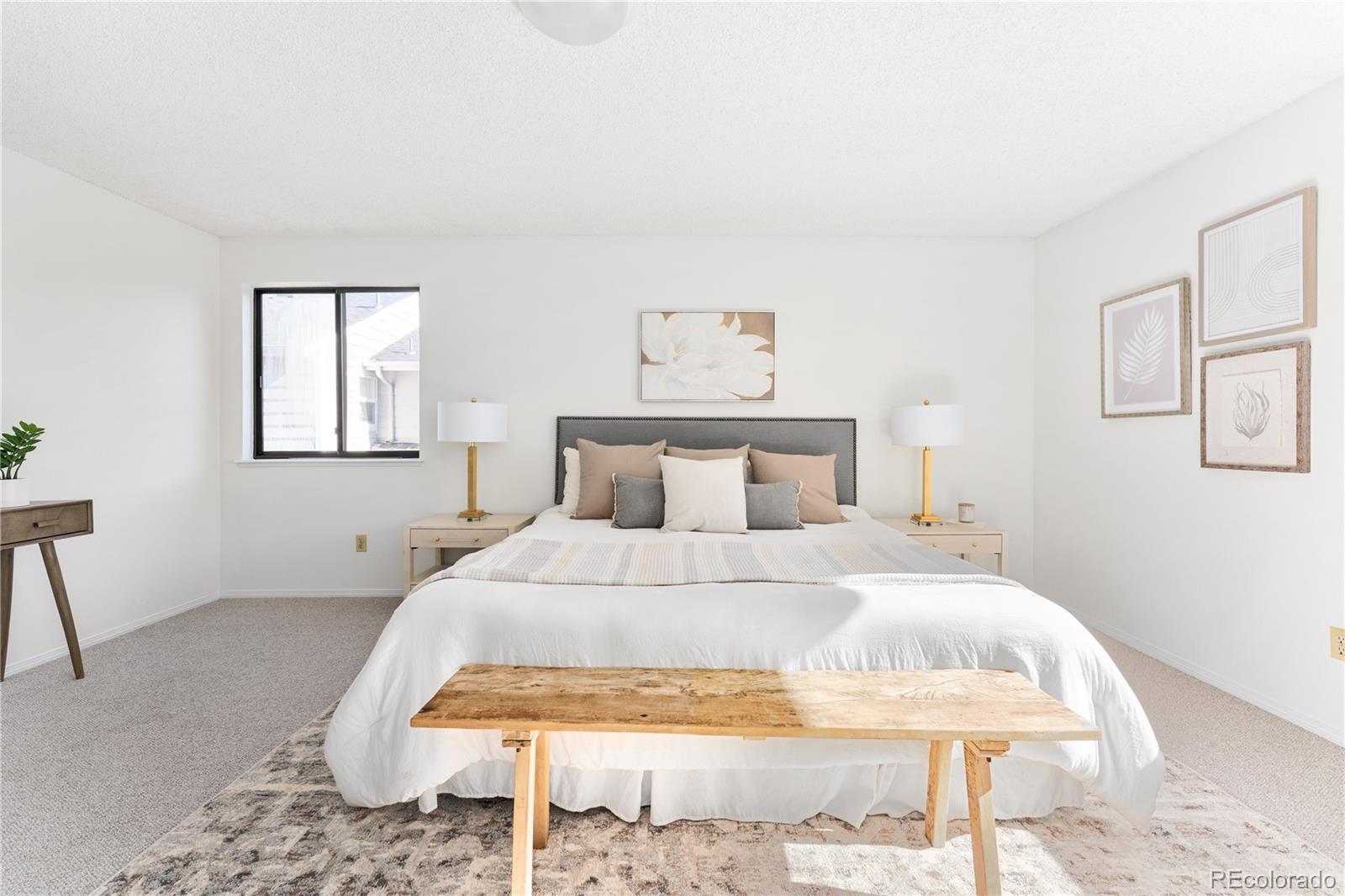 1019 W Peakview Circle