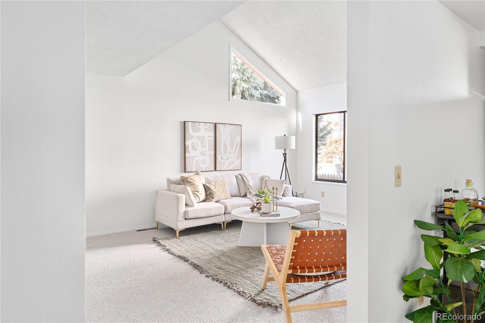 1019 W Peakview Circle