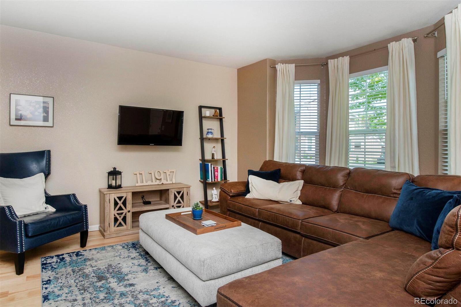 3906 W 118th Place