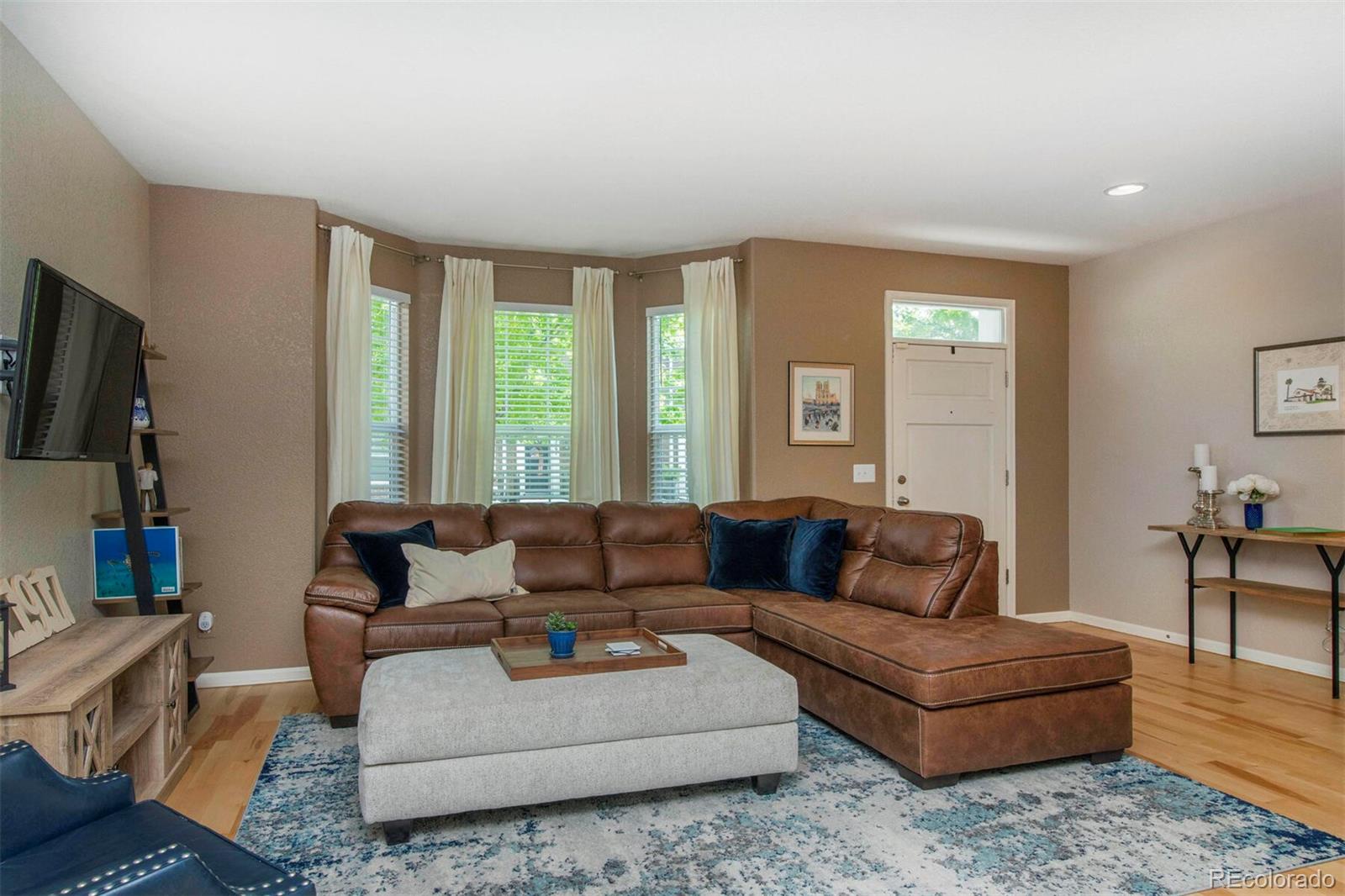 3906 W 118th Place