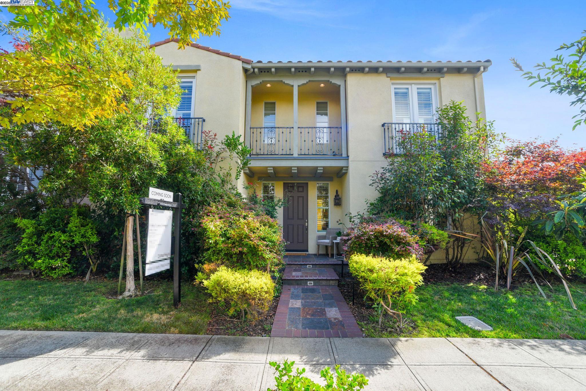 250 Jack London Ave