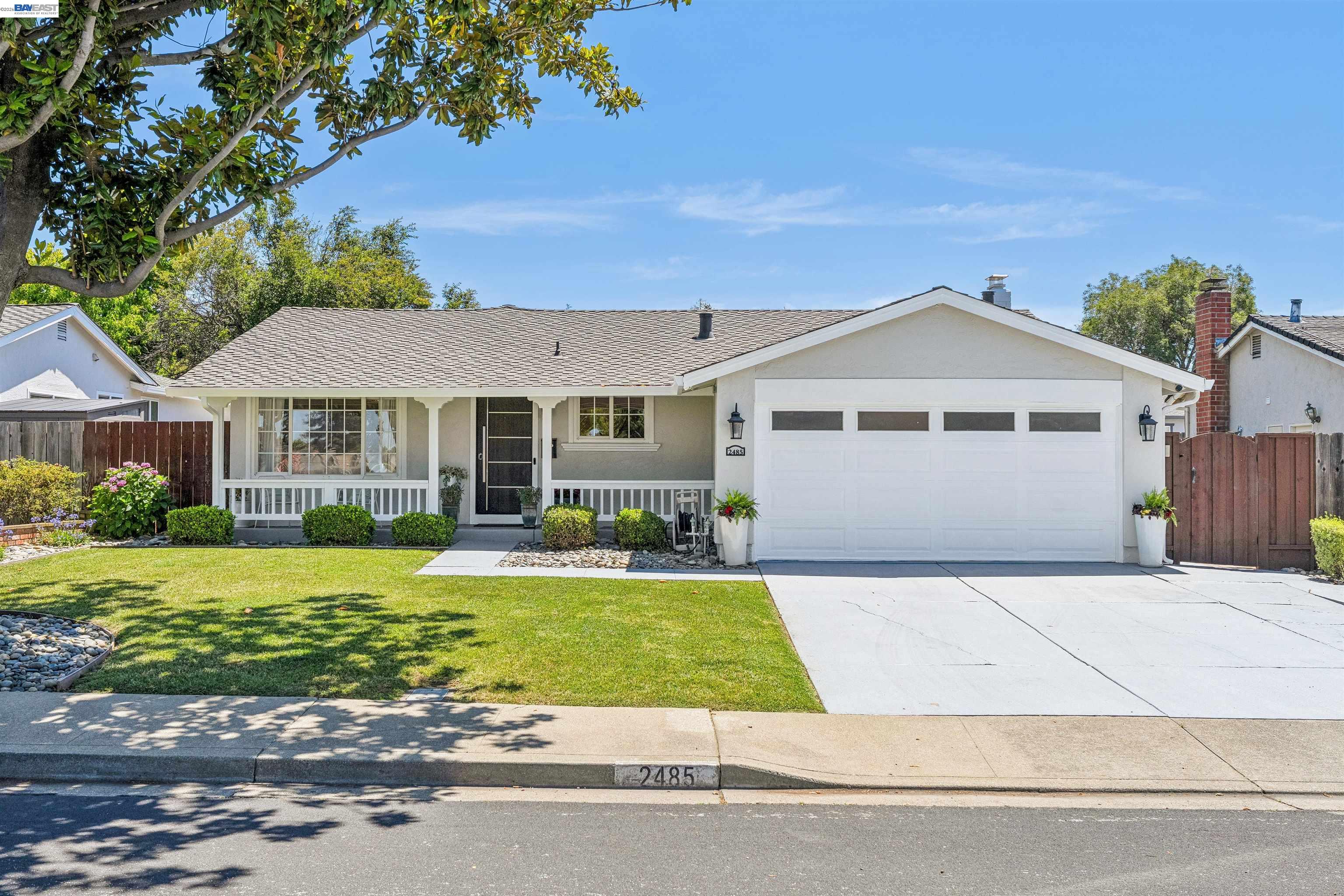 2485 Medallion Dr