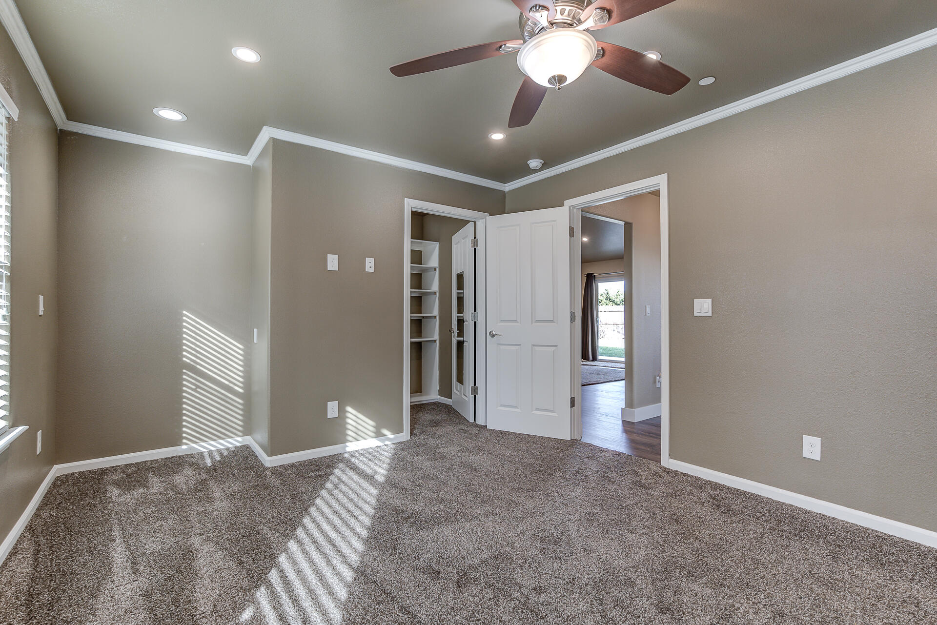 7450 Redamonti Drive