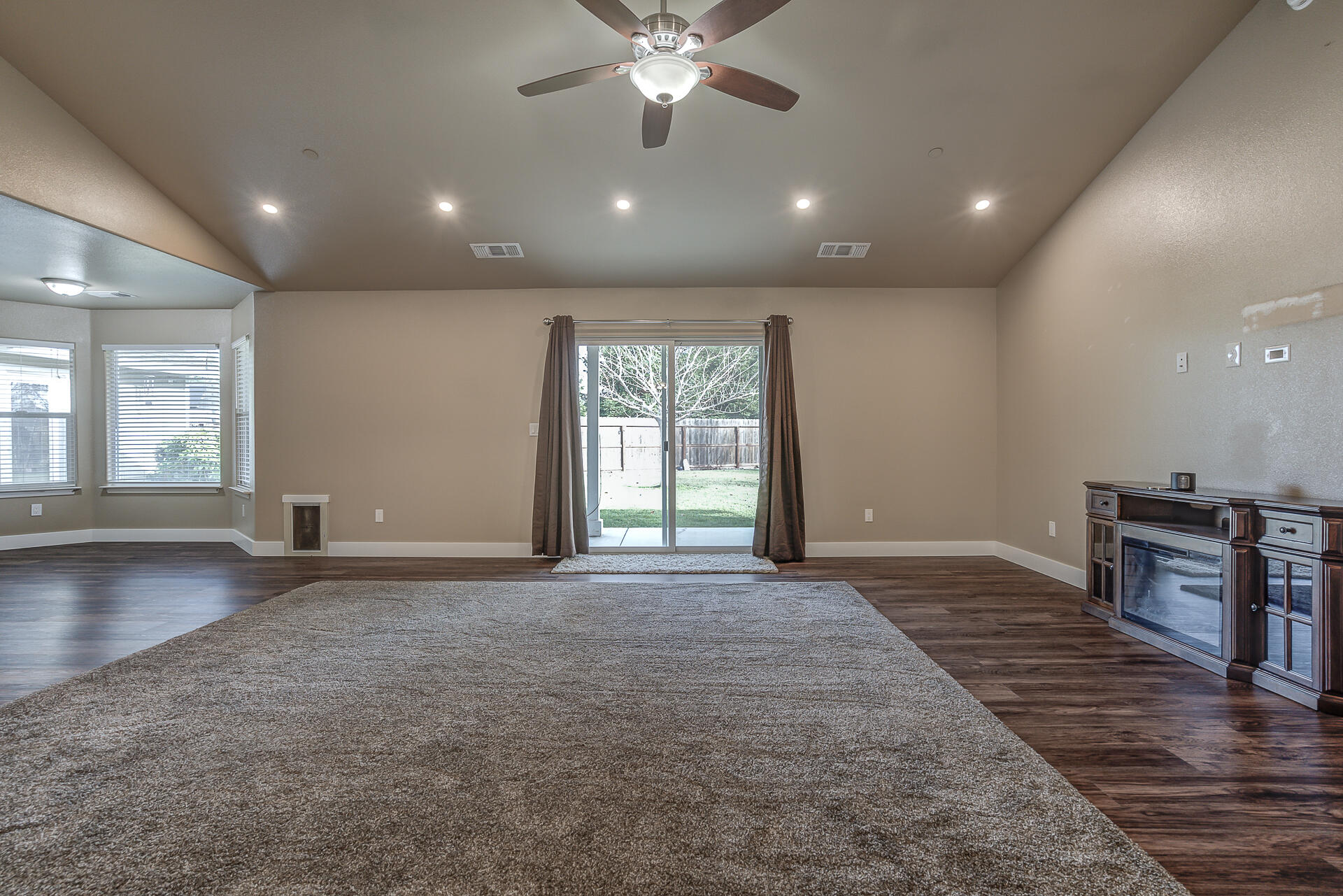 7450 Redamonti Drive