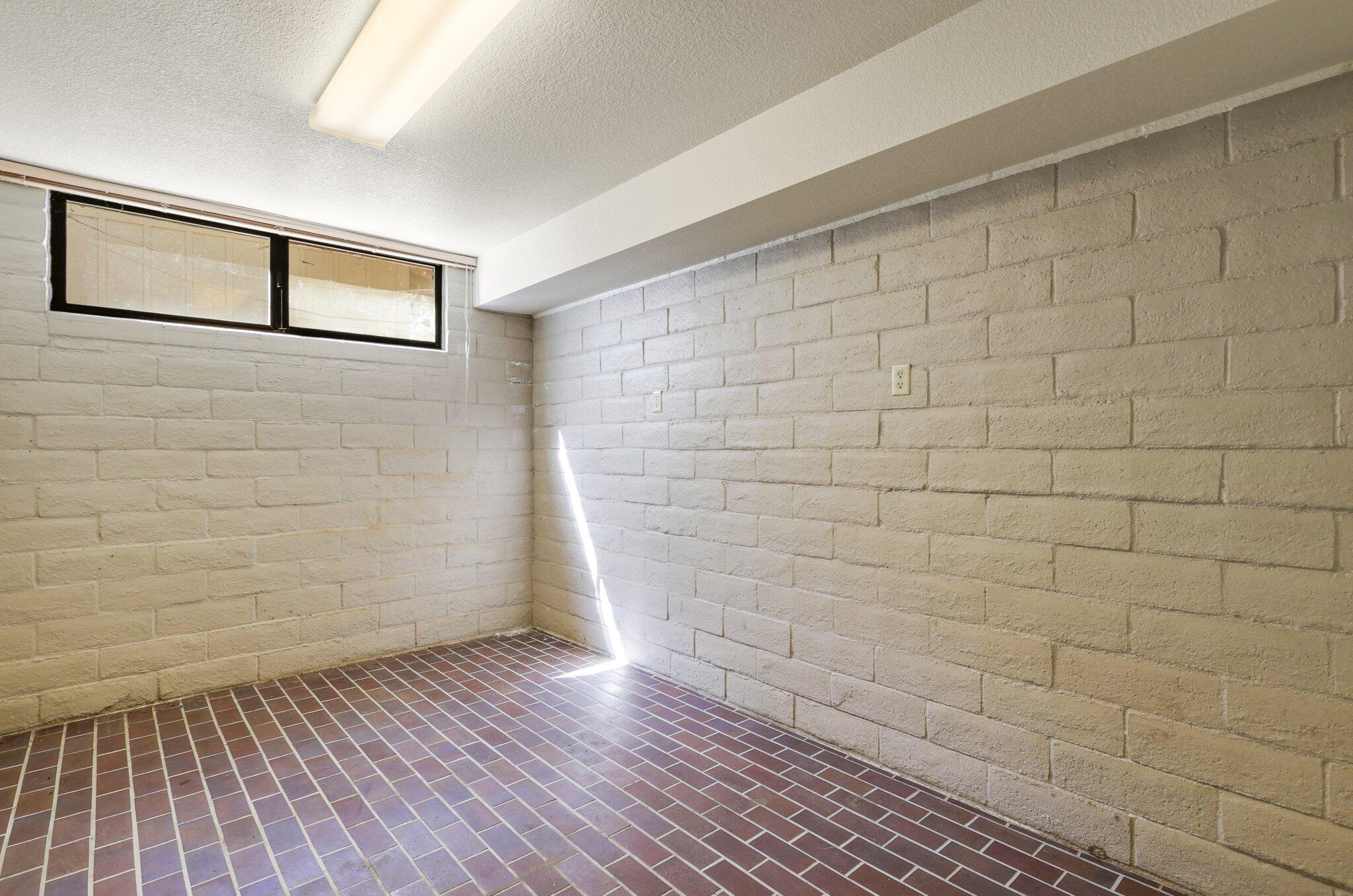 20332 Lakeview Drive